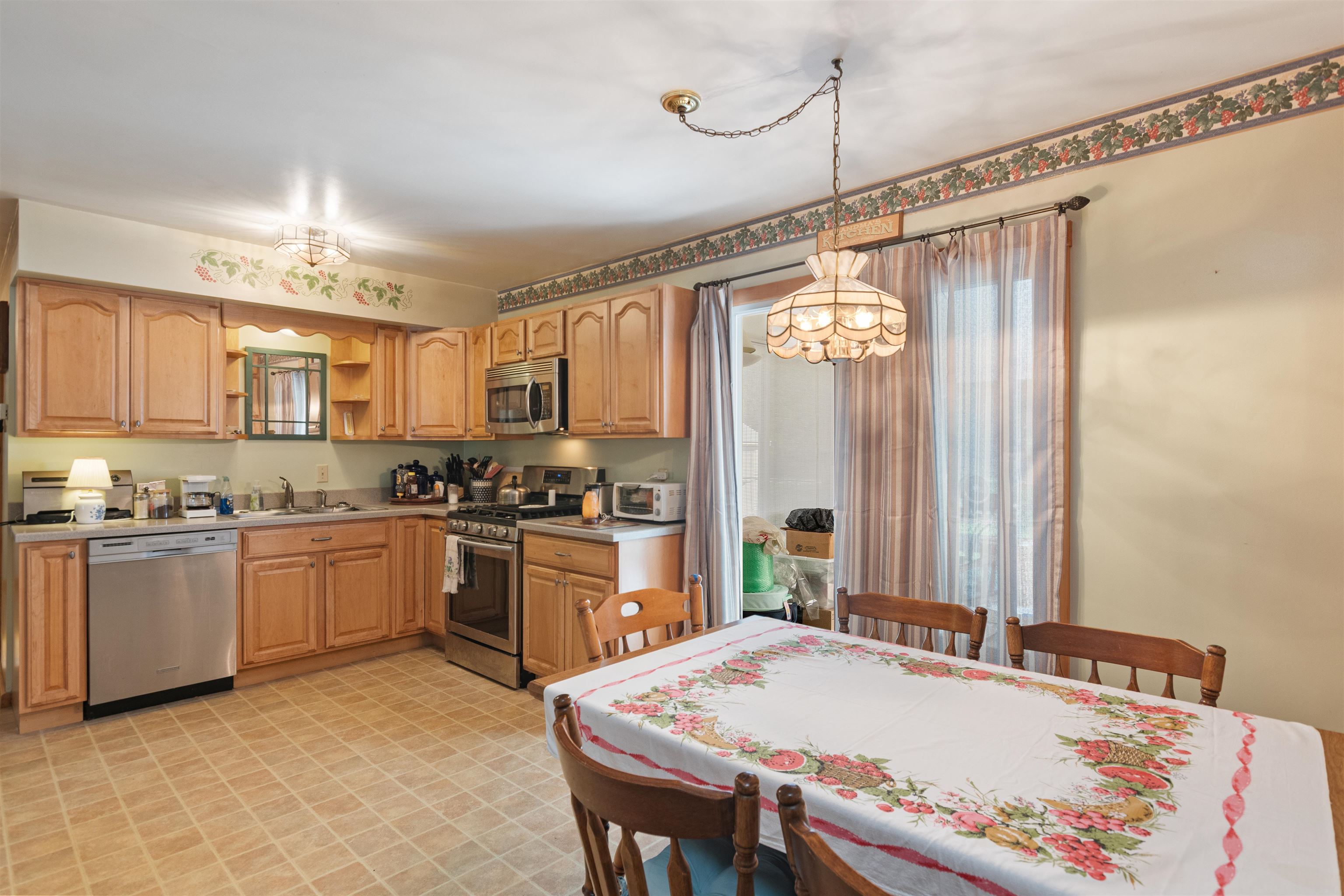 1195 Bay Road