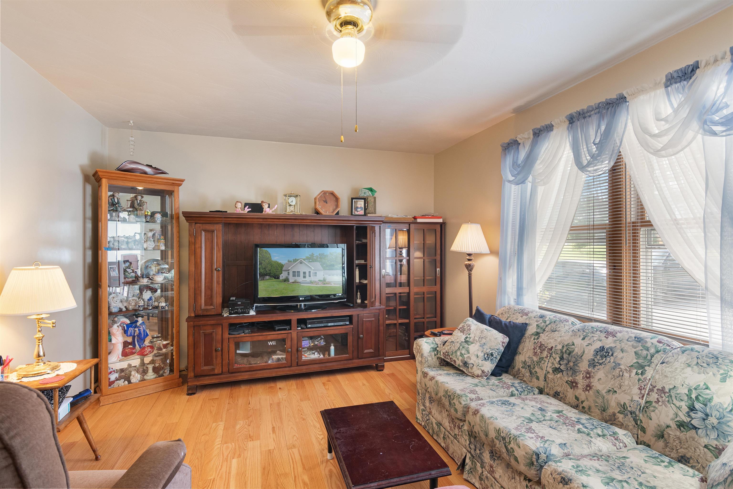 1195 Bay Road