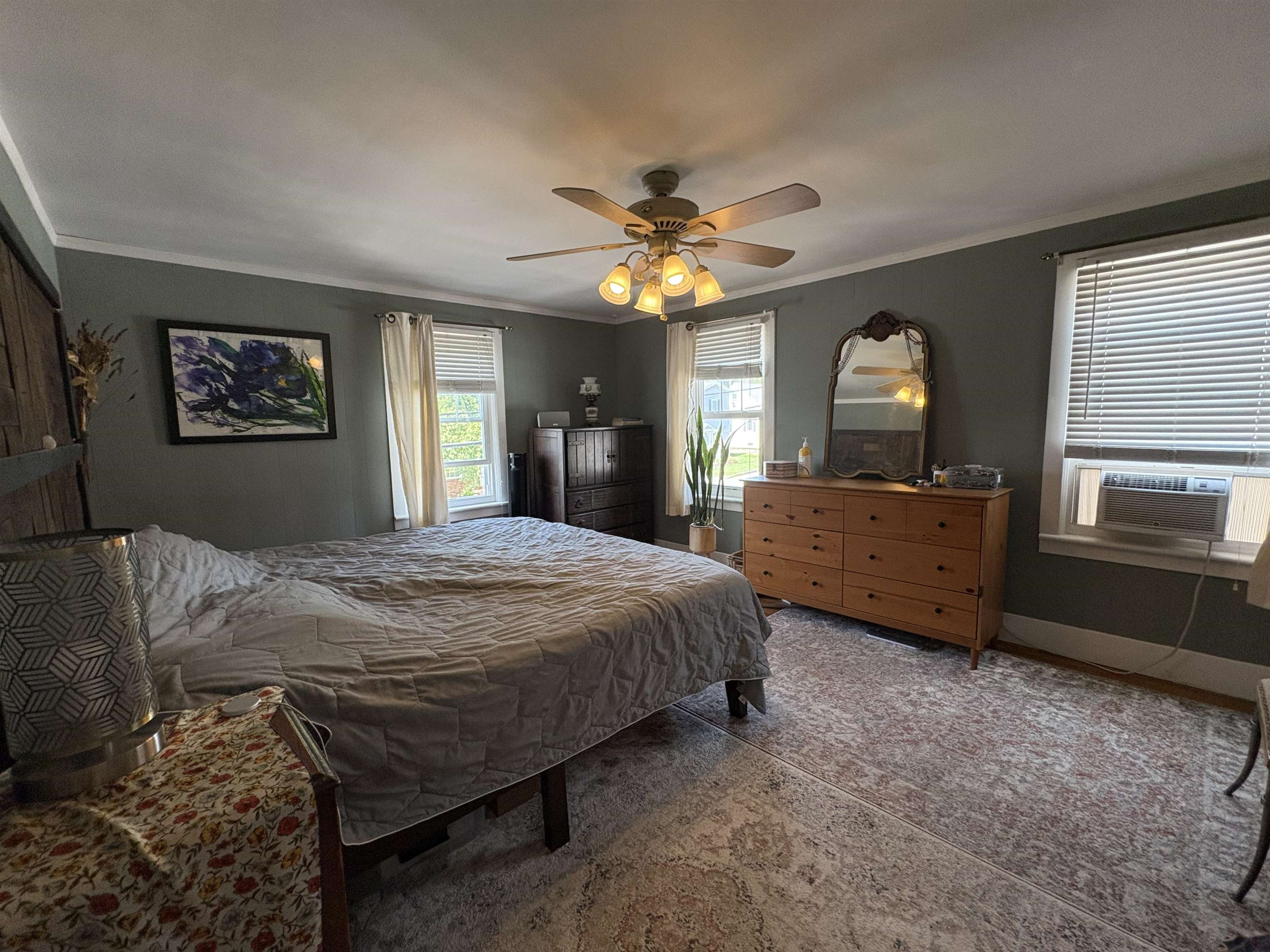 8 South Summit Street