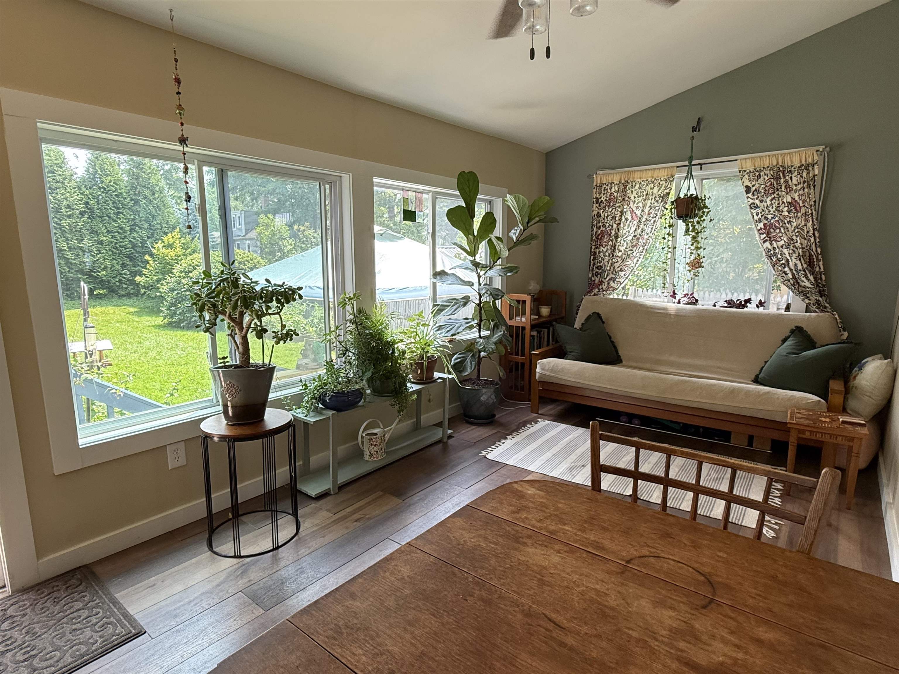 8 South Summit Street