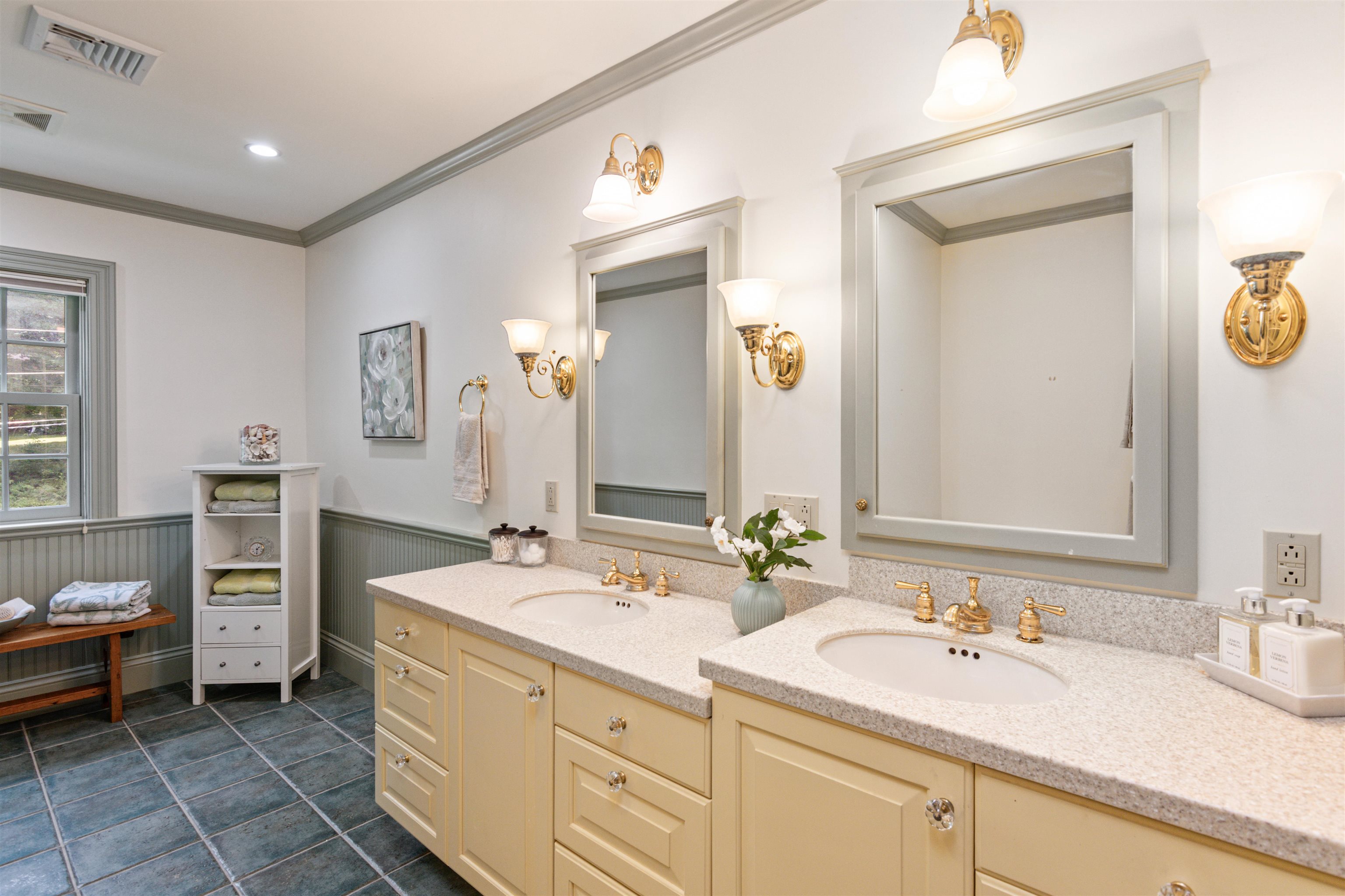 299 Robbins Mountain Road