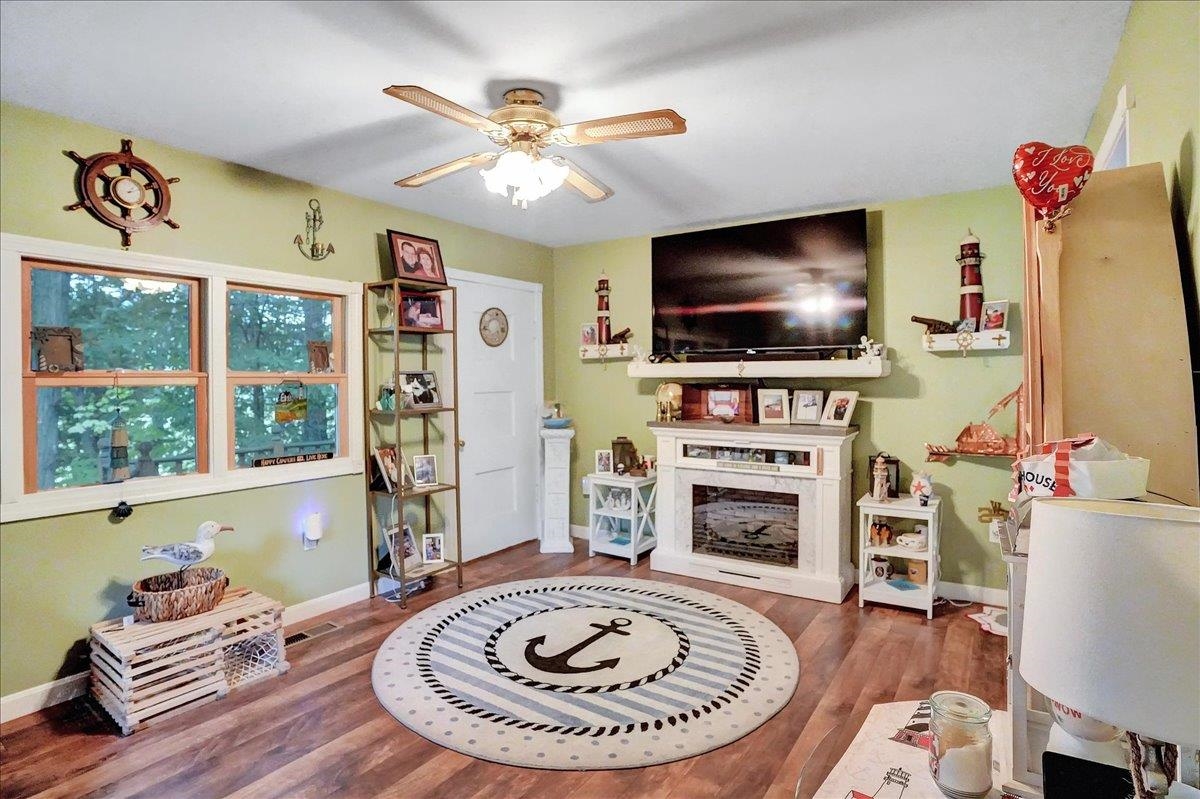 1300 River Road