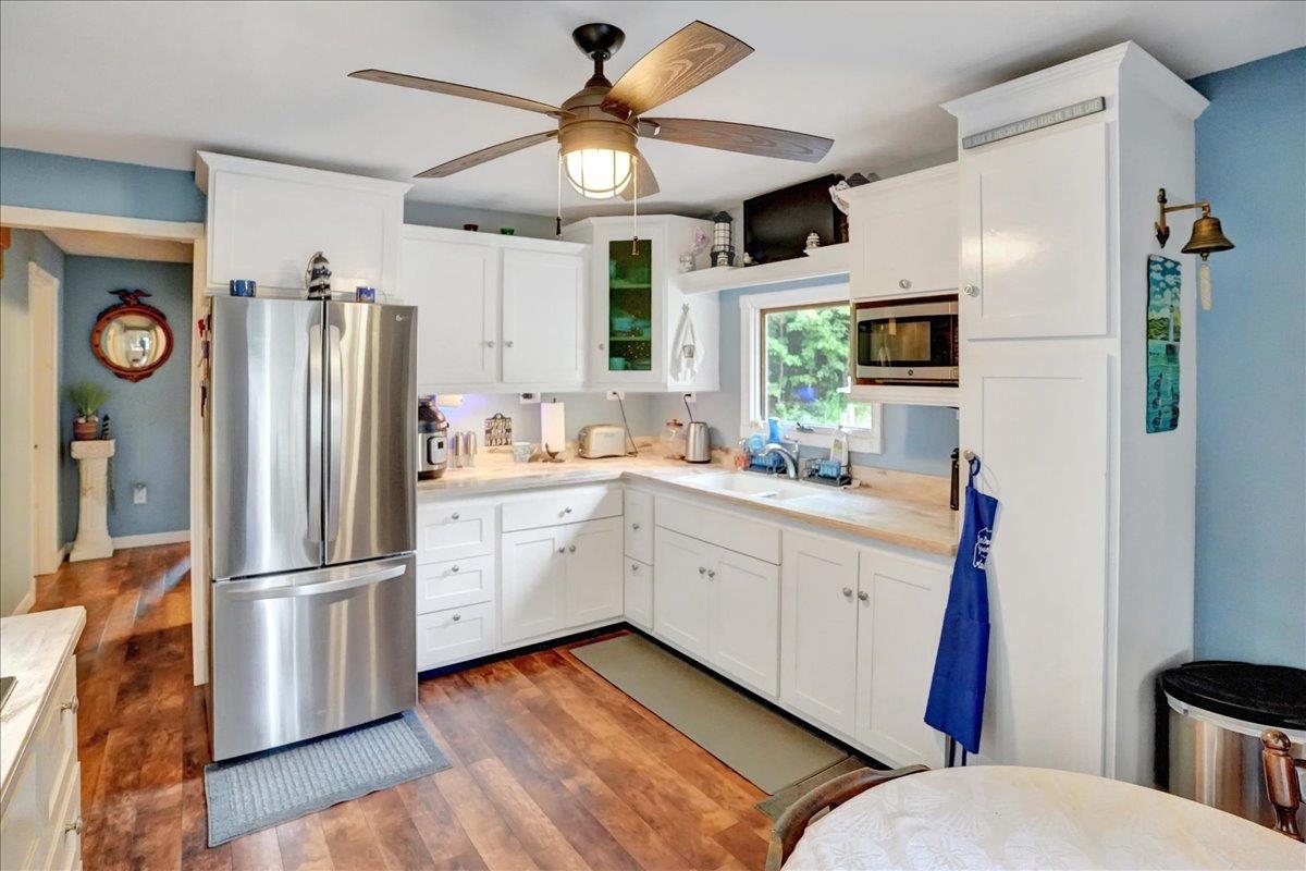 1300 River Road