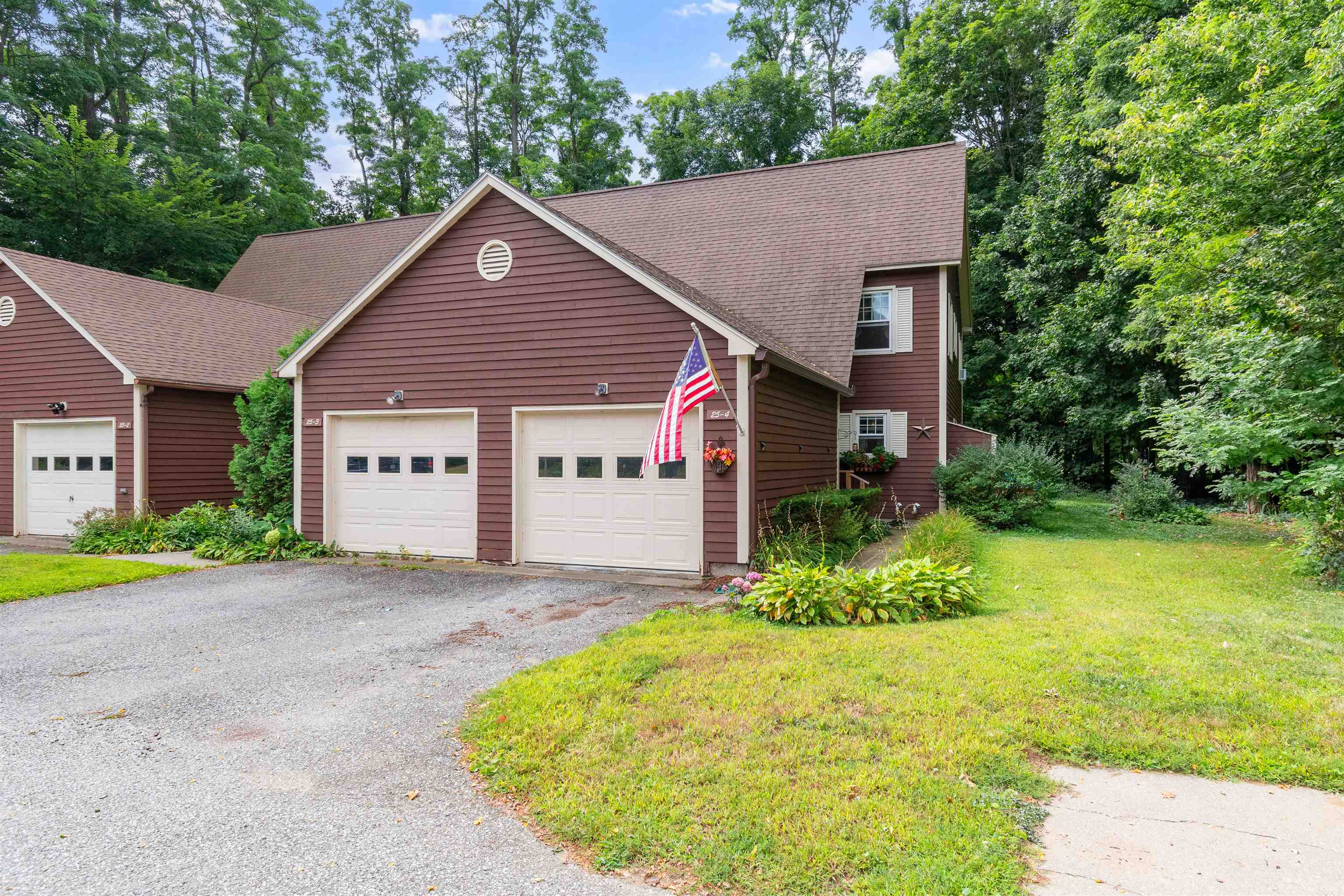 25 Woodbine by the Lake Unit: 4