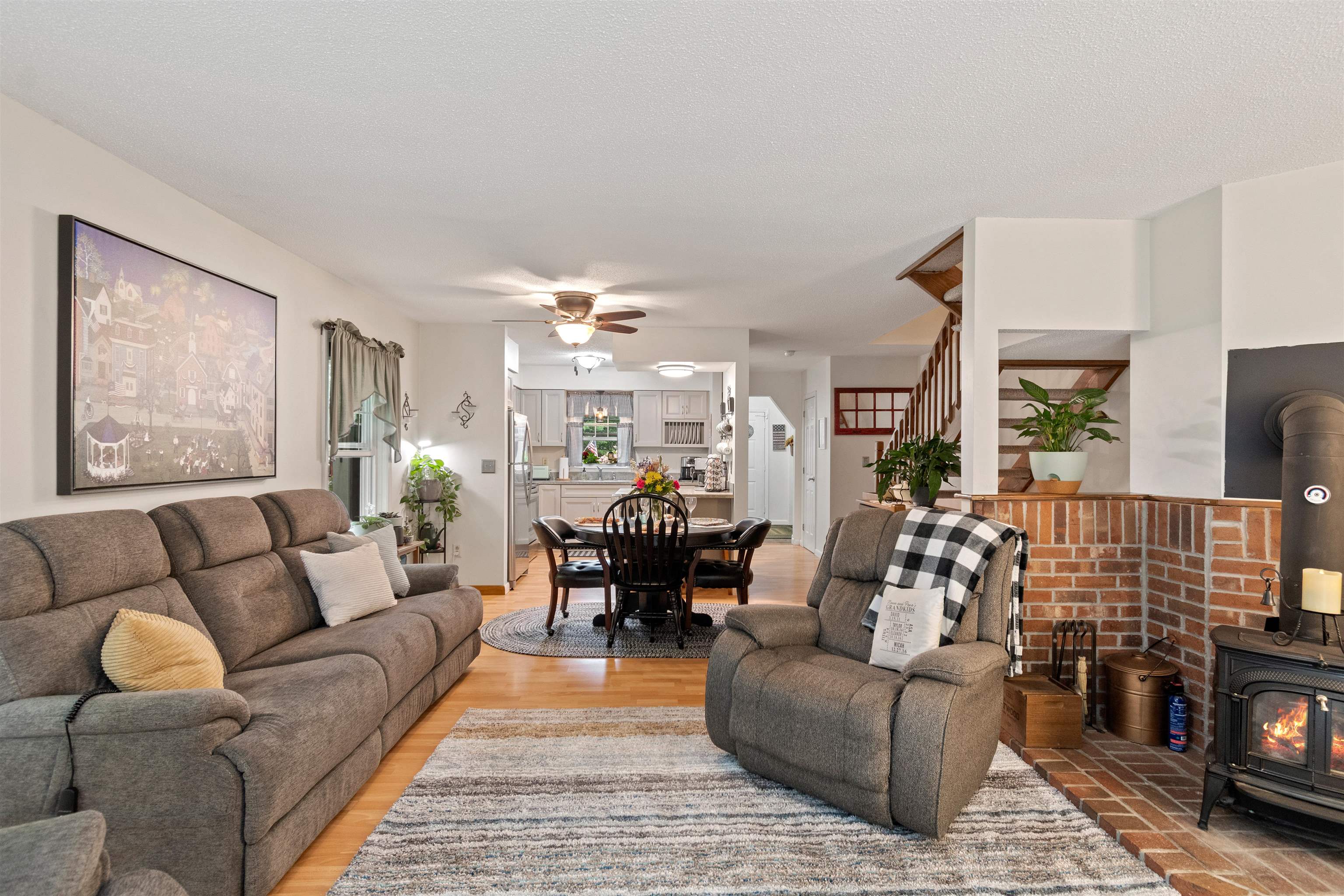 25 Woodbine by the Lake Unit: 4