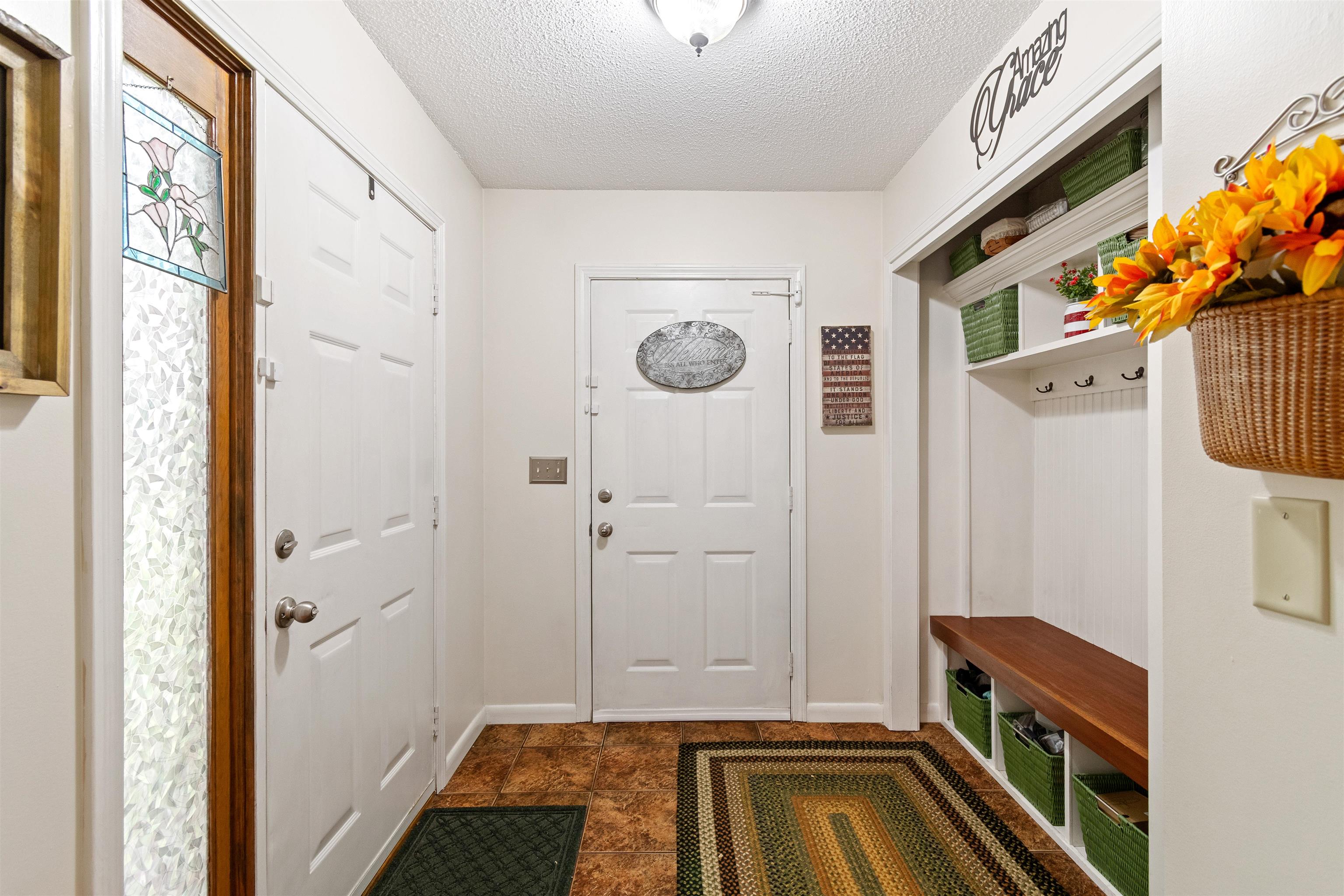 25 Woodbine by the Lake Unit: 4