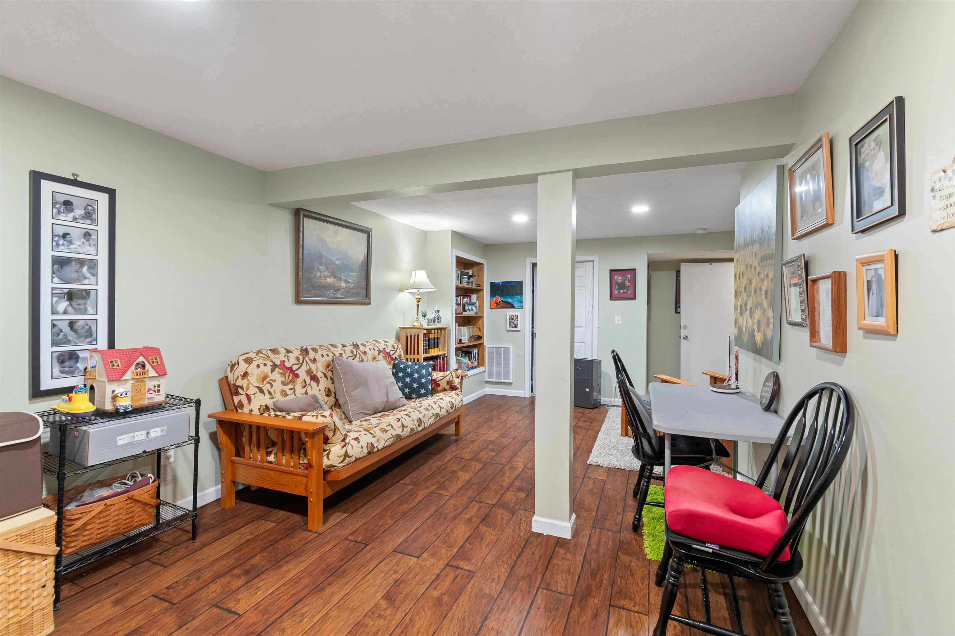 25 Woodbine by the Lake Unit: 4