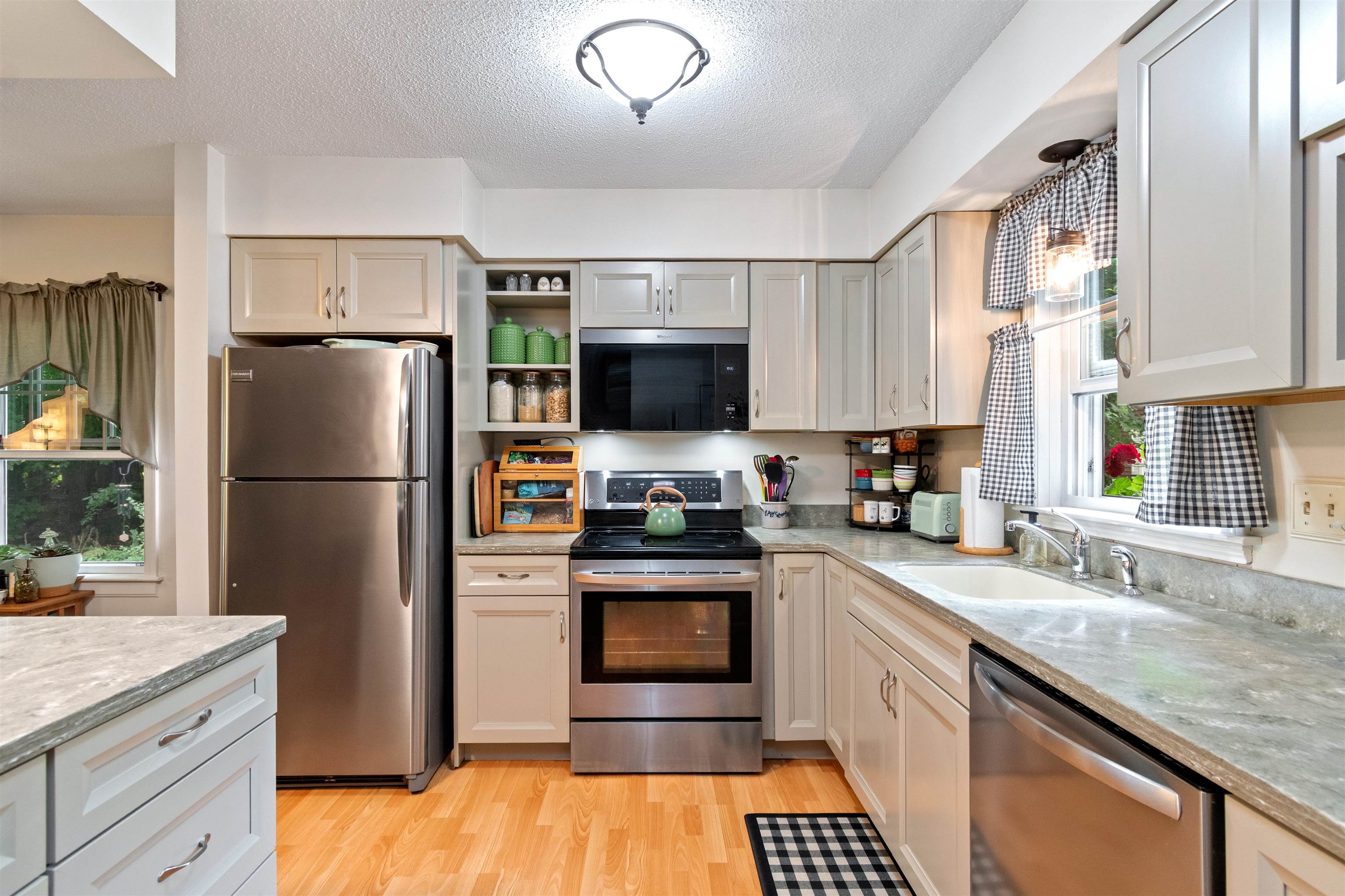 25 Woodbine by the Lake Unit: 4