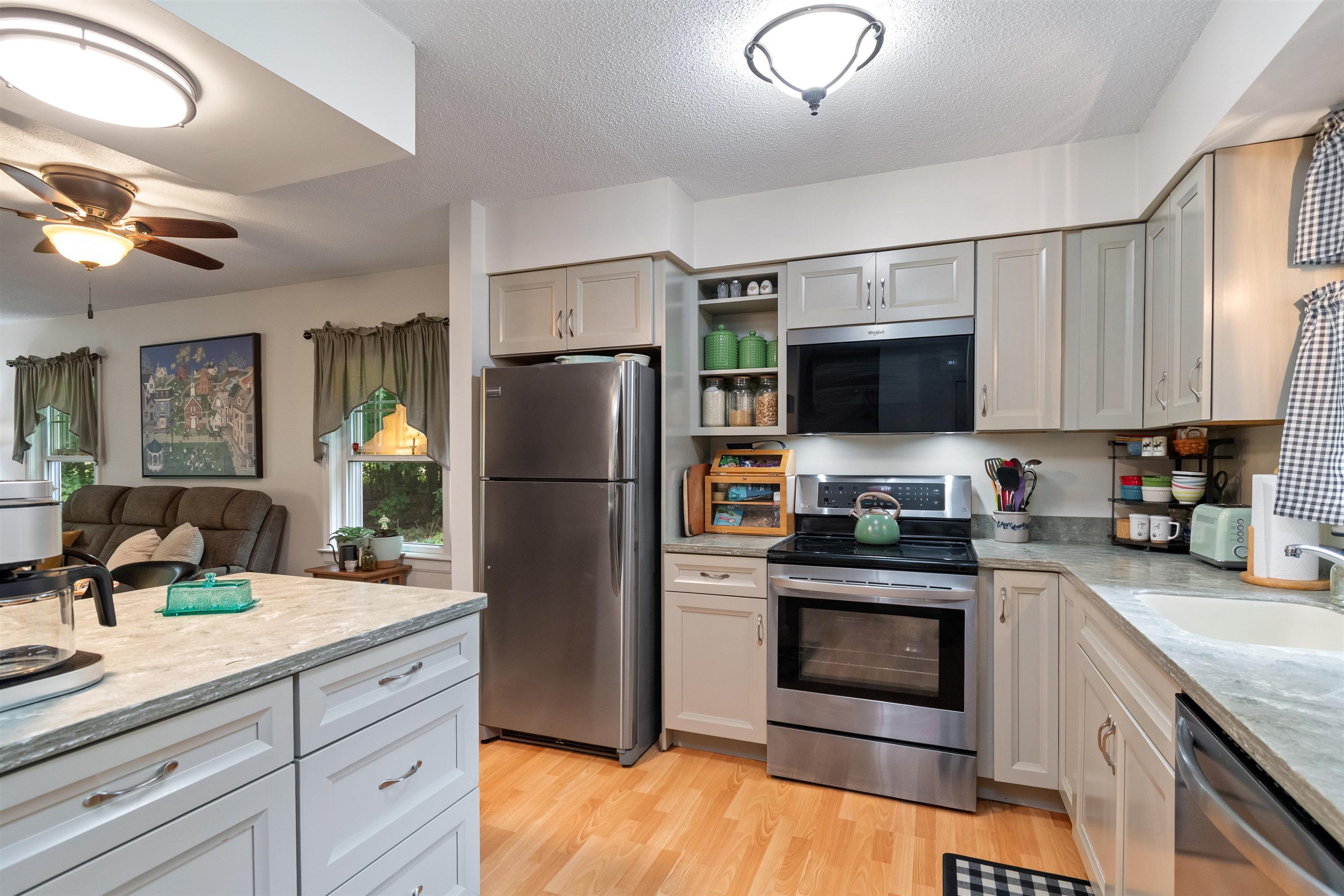 25 Woodbine by the Lake Unit: 4