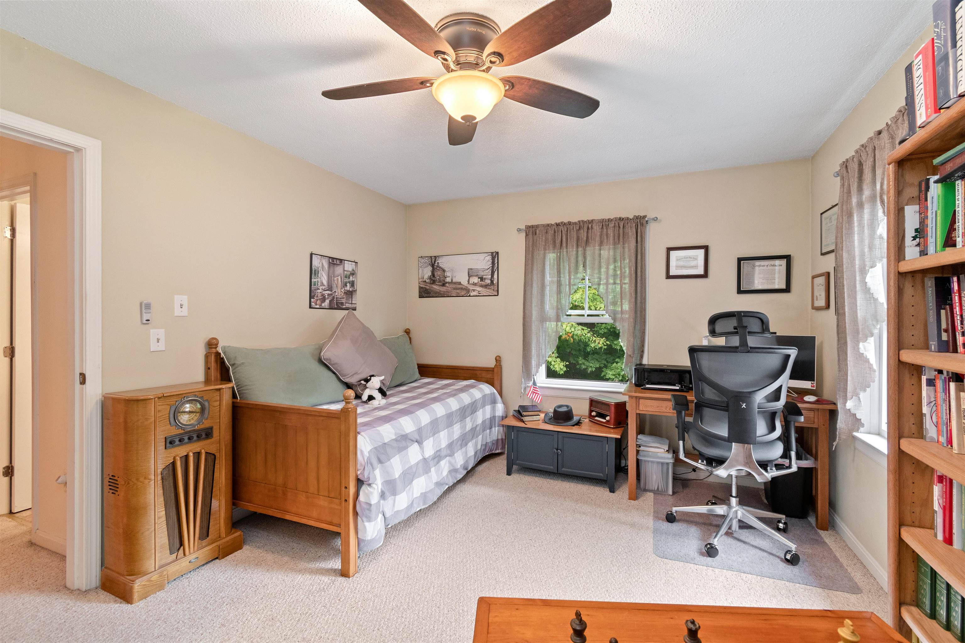 25 Woodbine by the Lake Unit: 4