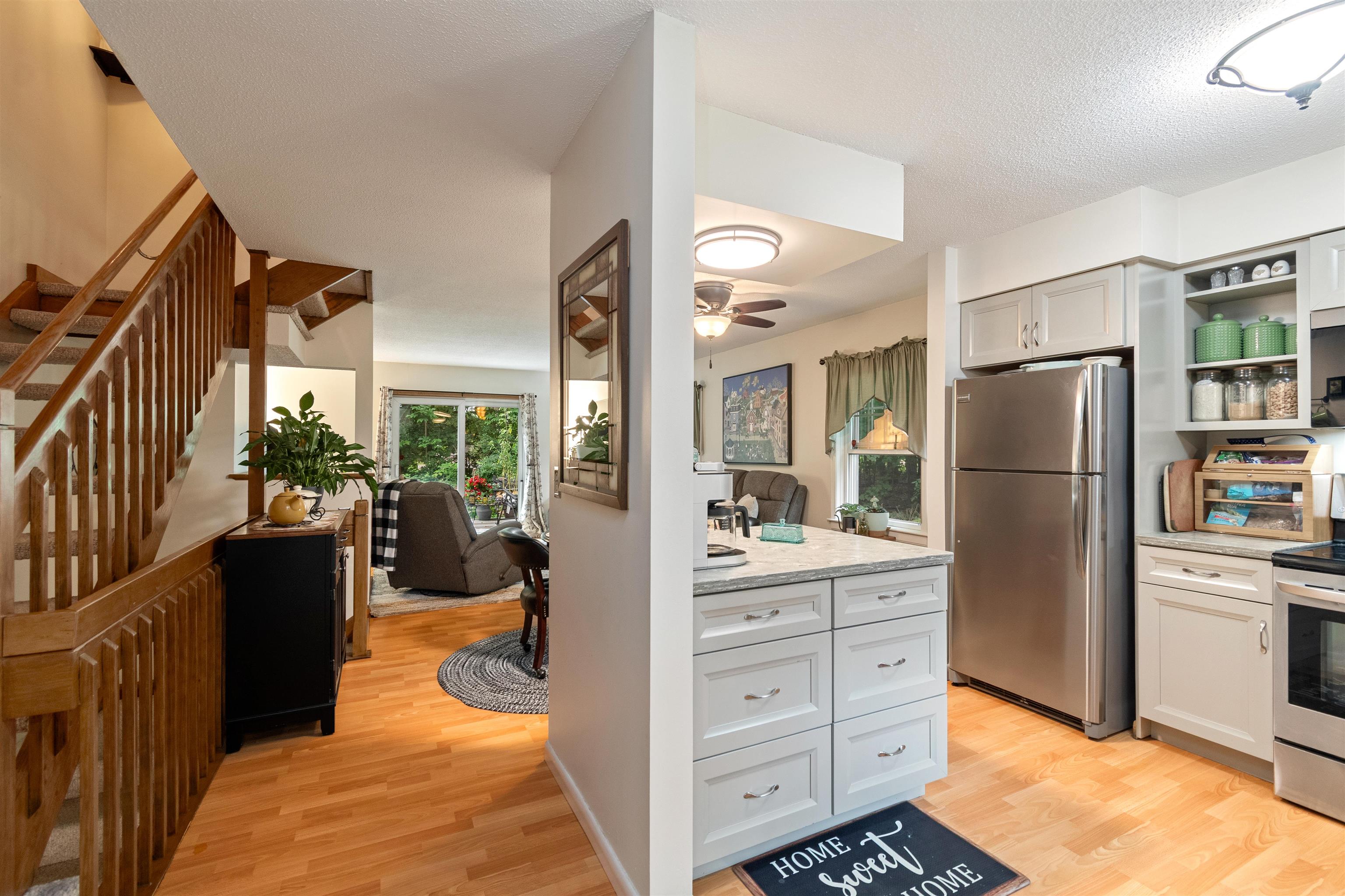 25 Woodbine by the Lake Unit: 4