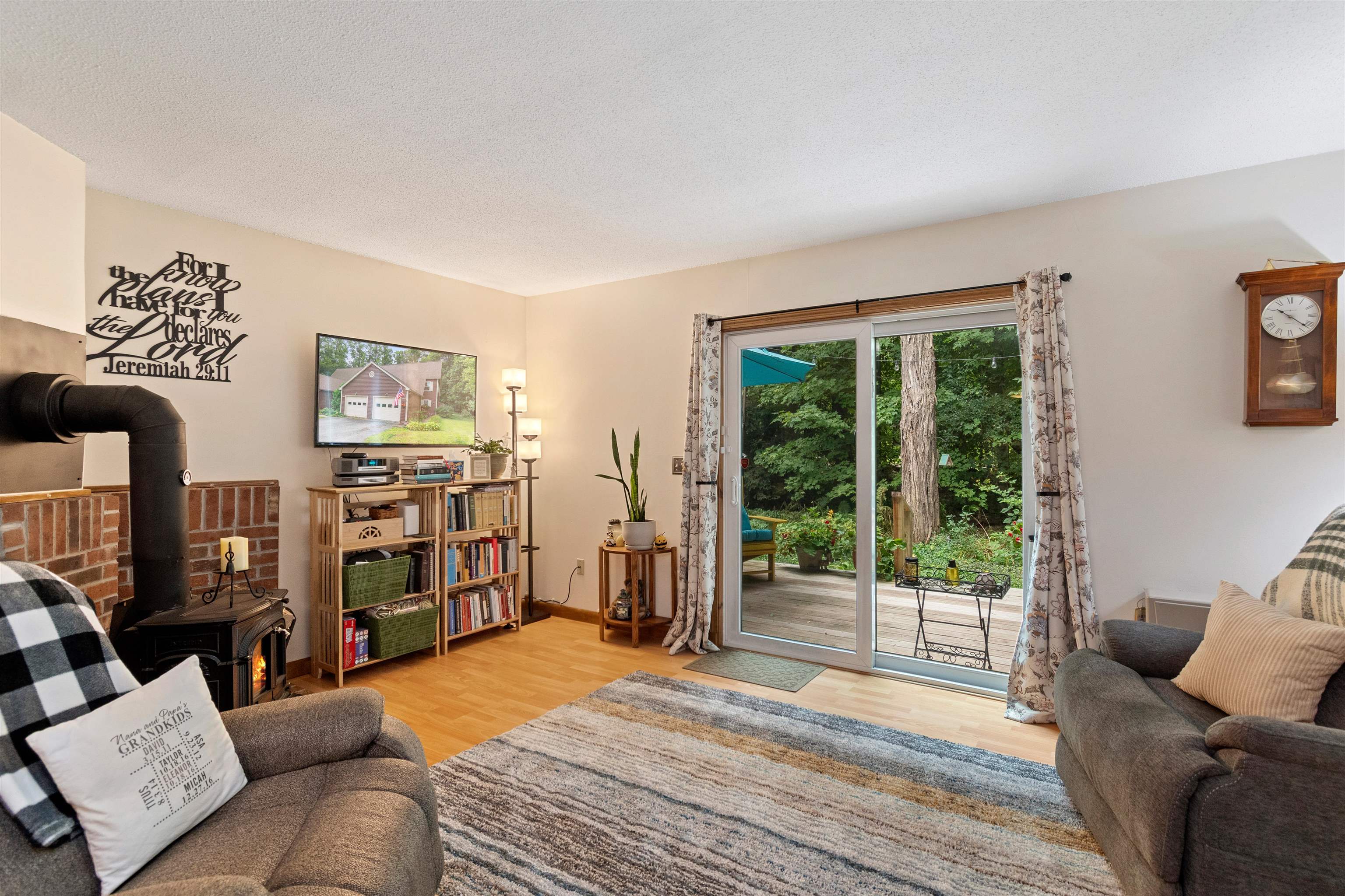 25 Woodbine by the Lake Unit: 4