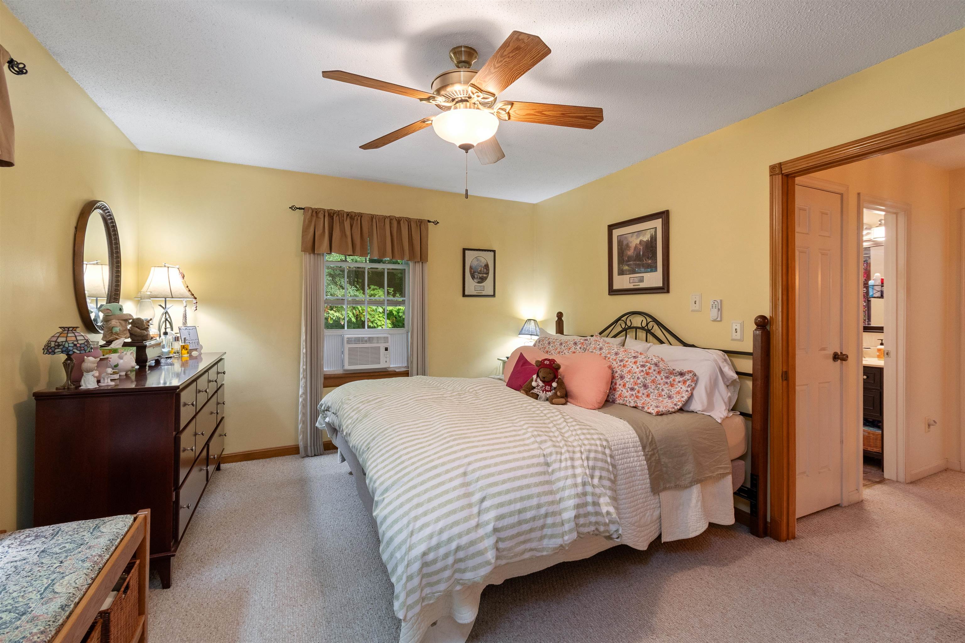 25 Woodbine by the Lake Unit: 4