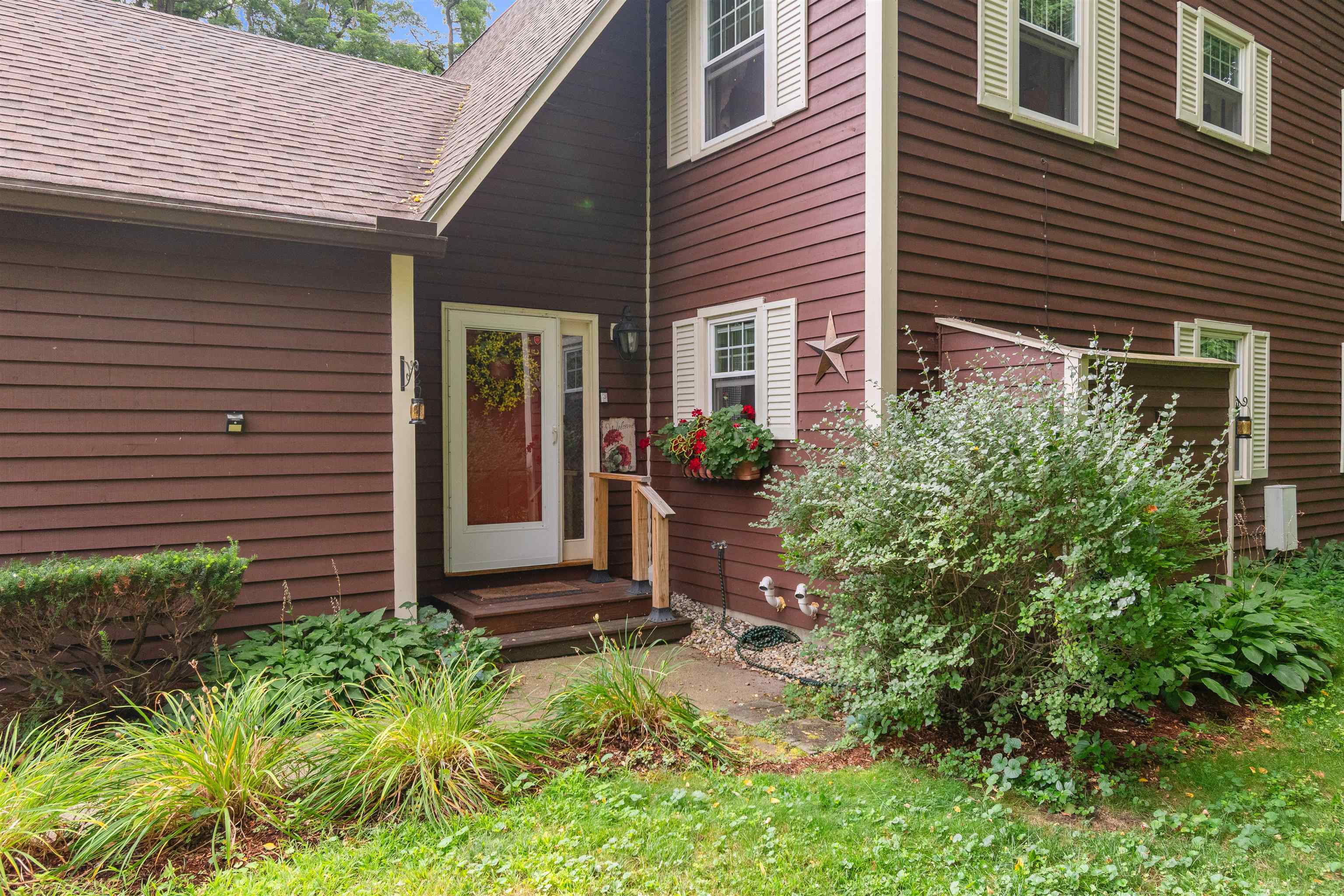 25 Woodbine by the Lake Unit: 4