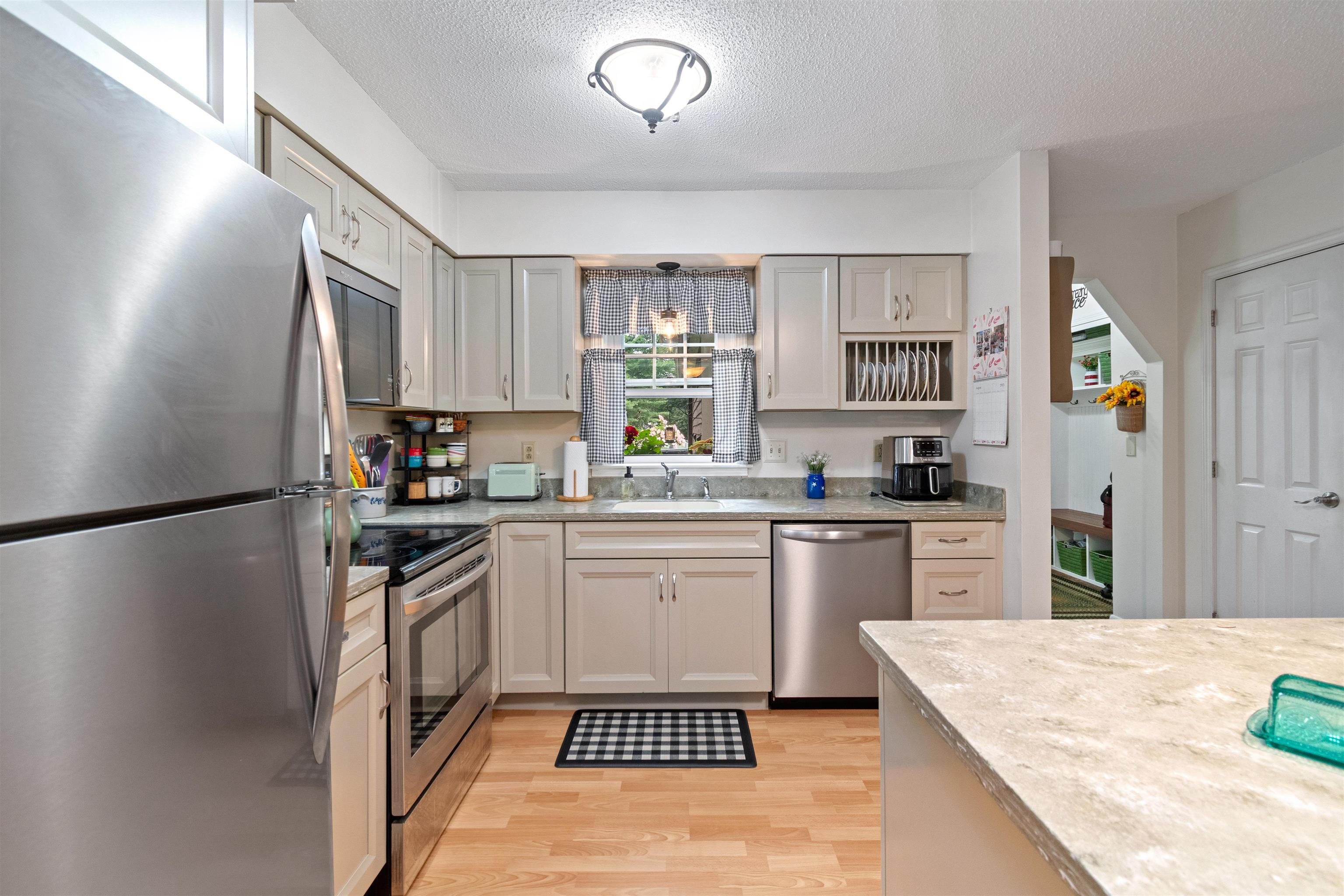 25 Woodbine by the Lake Unit: 4