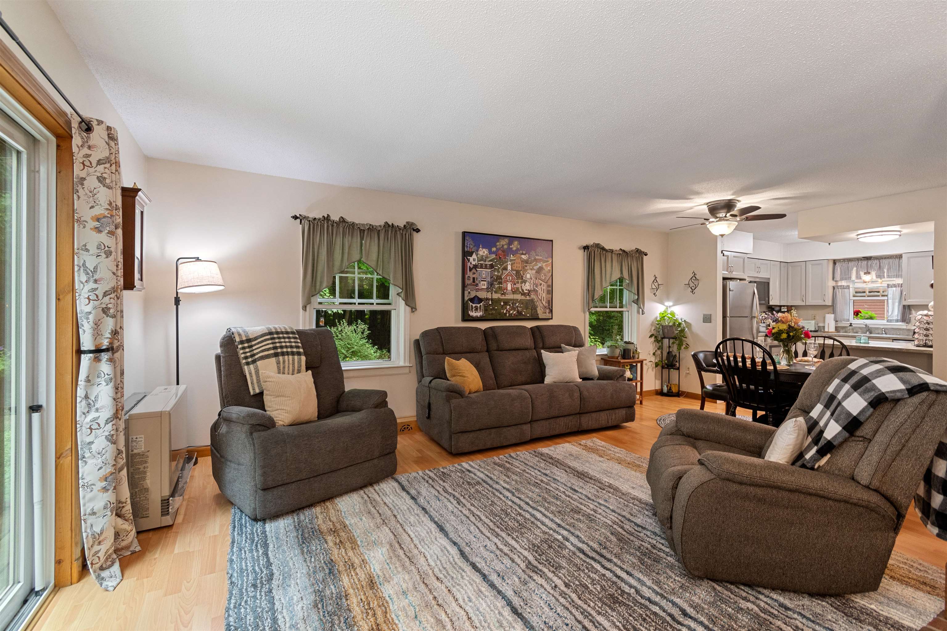 25 Woodbine by the Lake Unit: 4