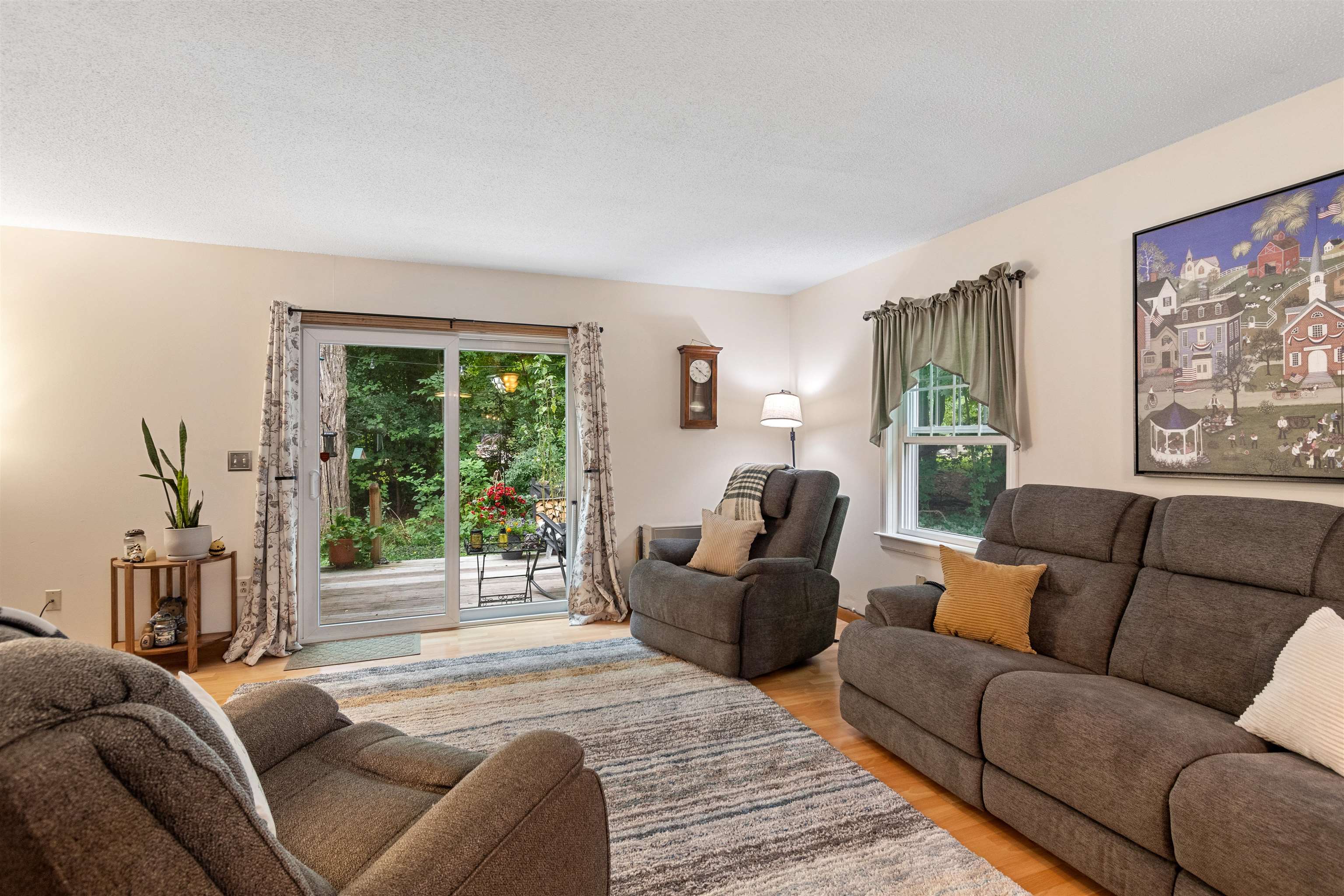 25 Woodbine by the Lake Unit: 4