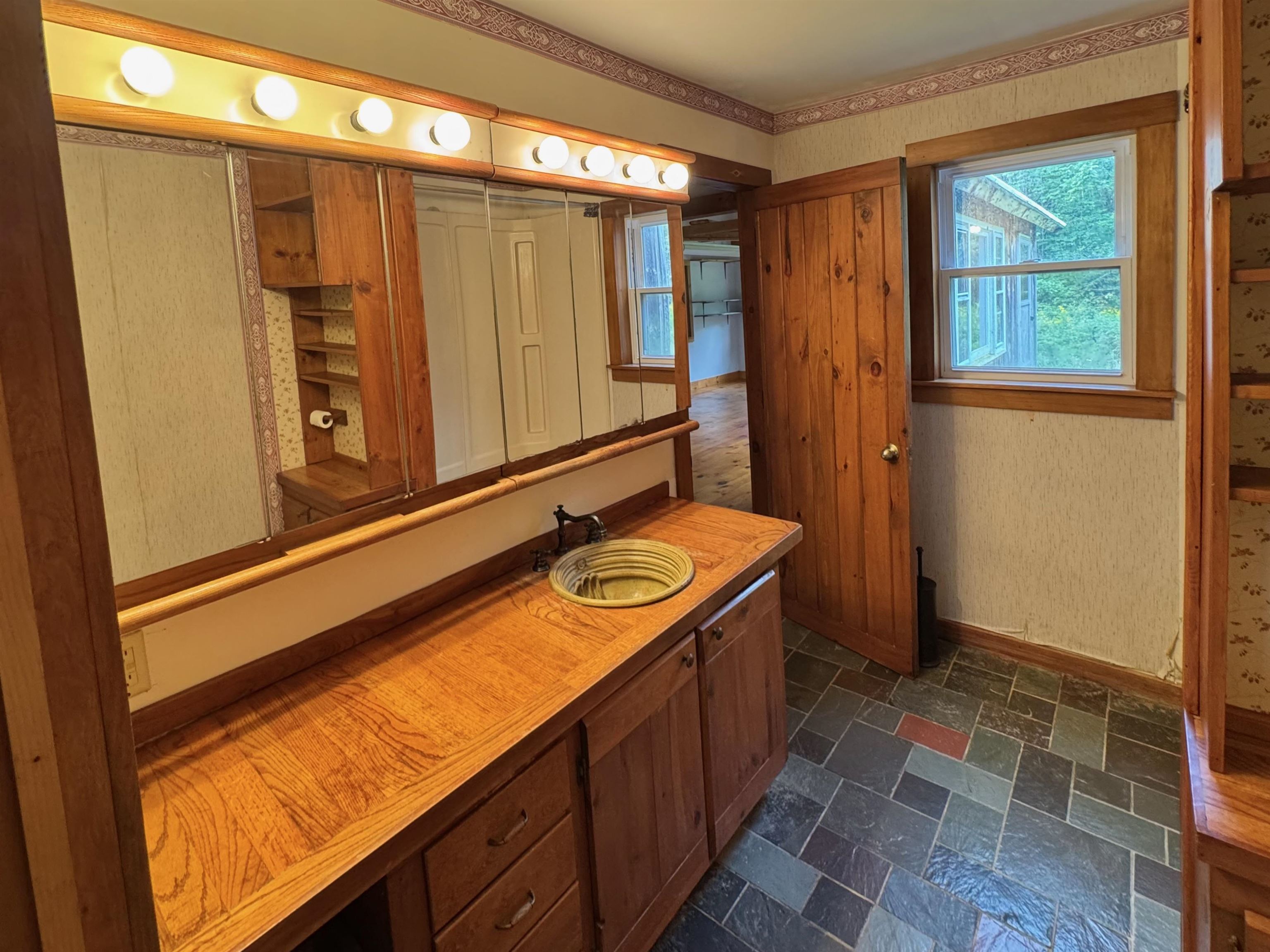 1059 Bailey Hill Road