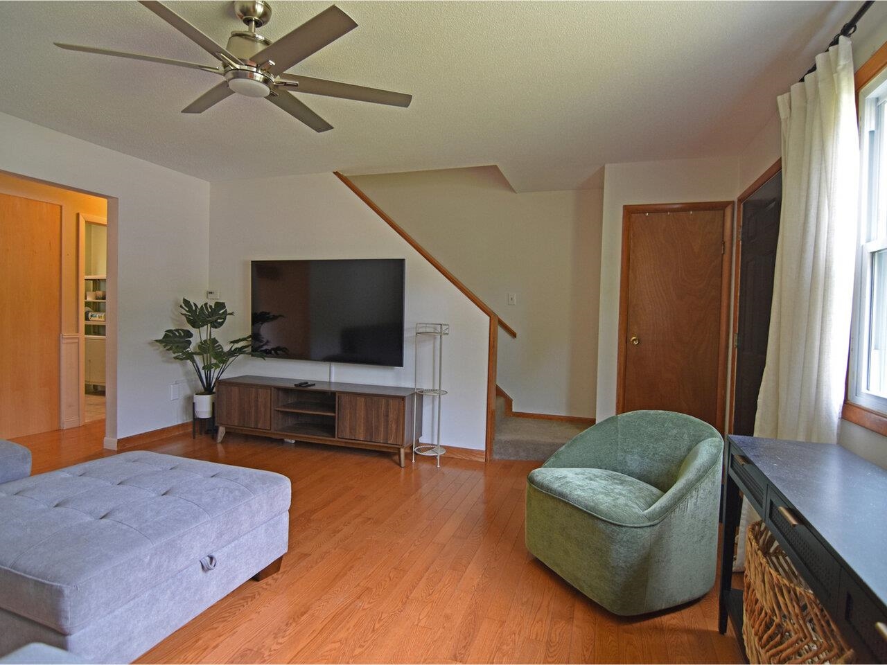 916 Williams Road Unit: 2