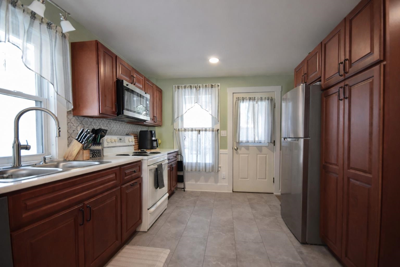 141 Washington Street