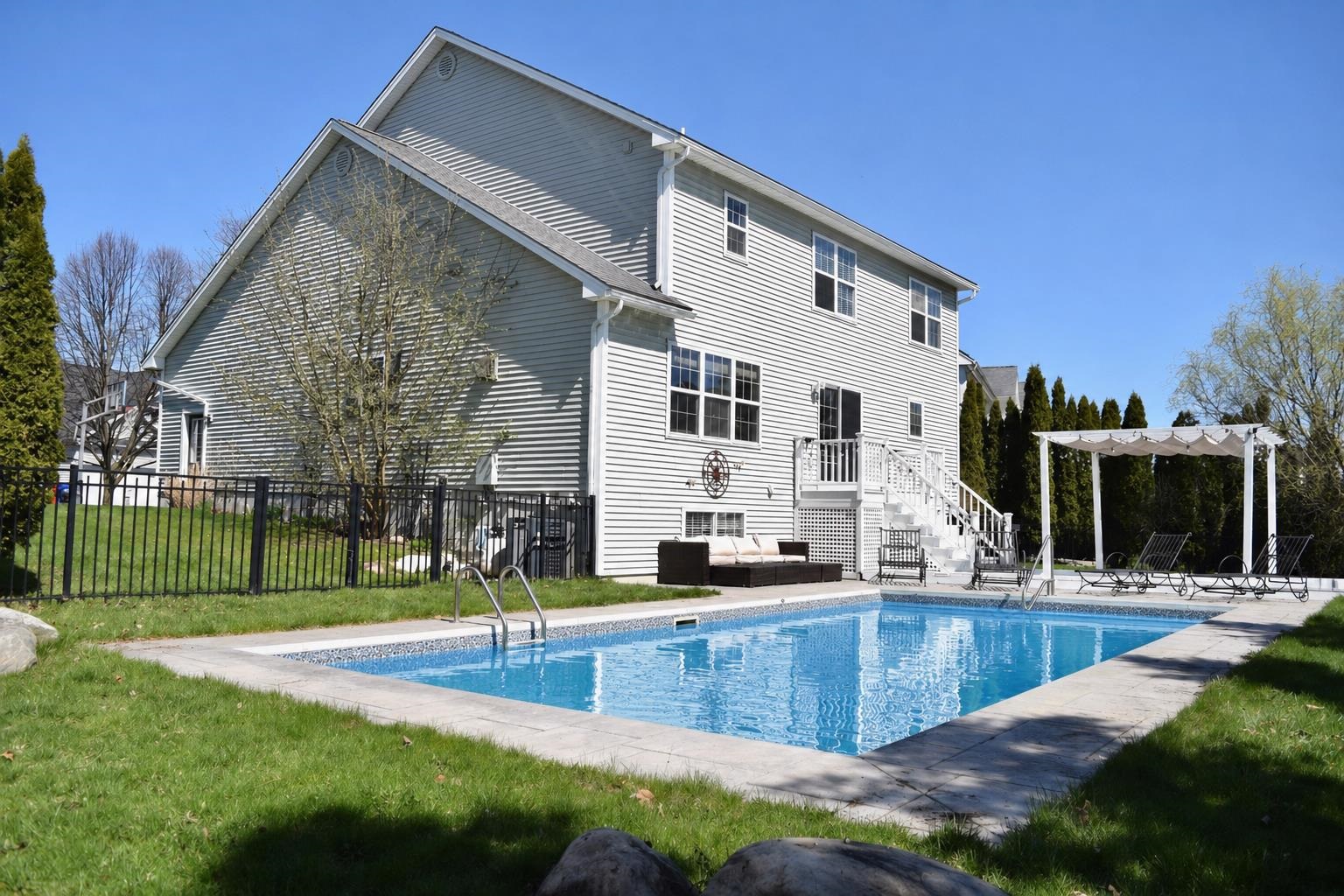 24 Cabot Court