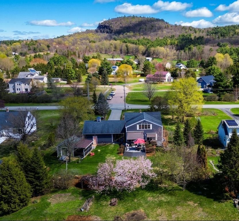 128 Lake Road