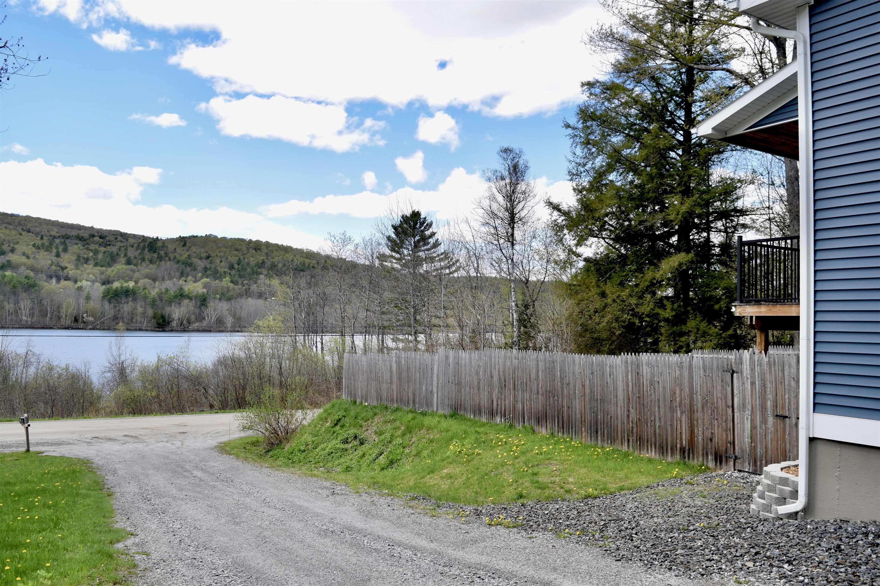 1882 Paine Turnpike S
