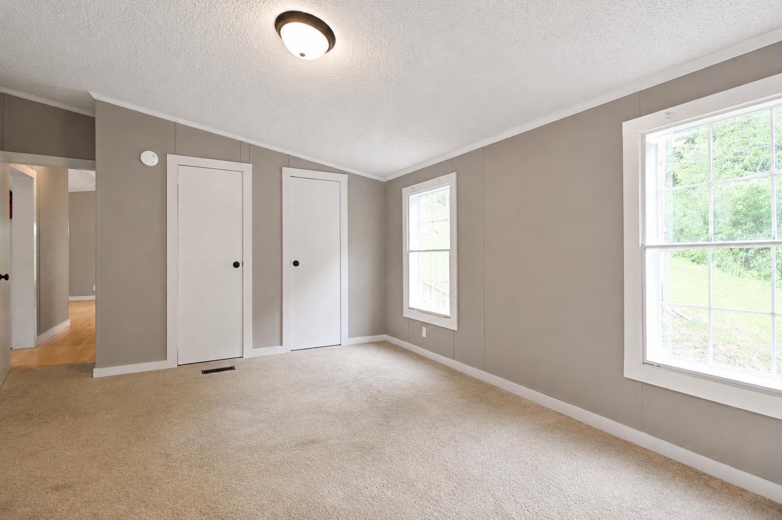 7906 Main Road