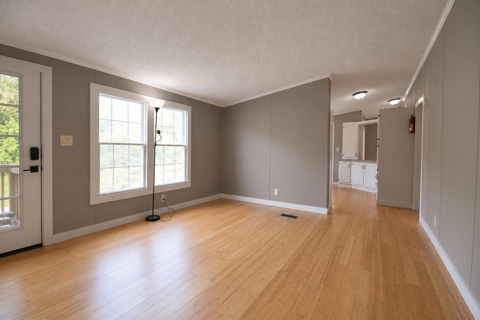7906 Main Road