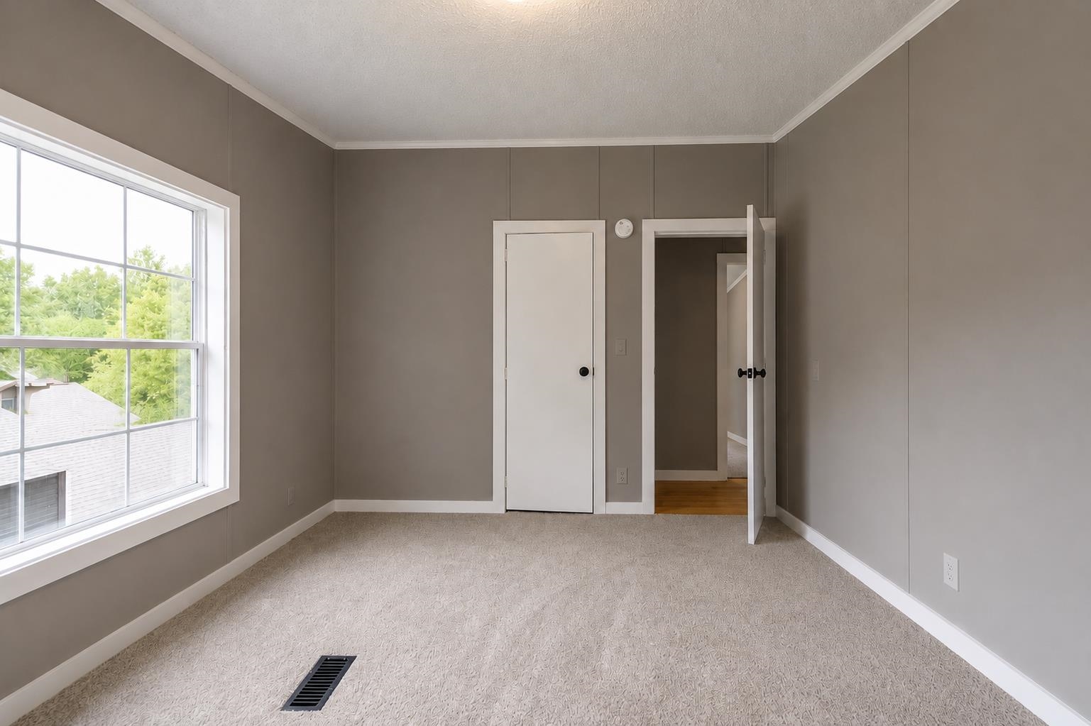 7906 Main Road
