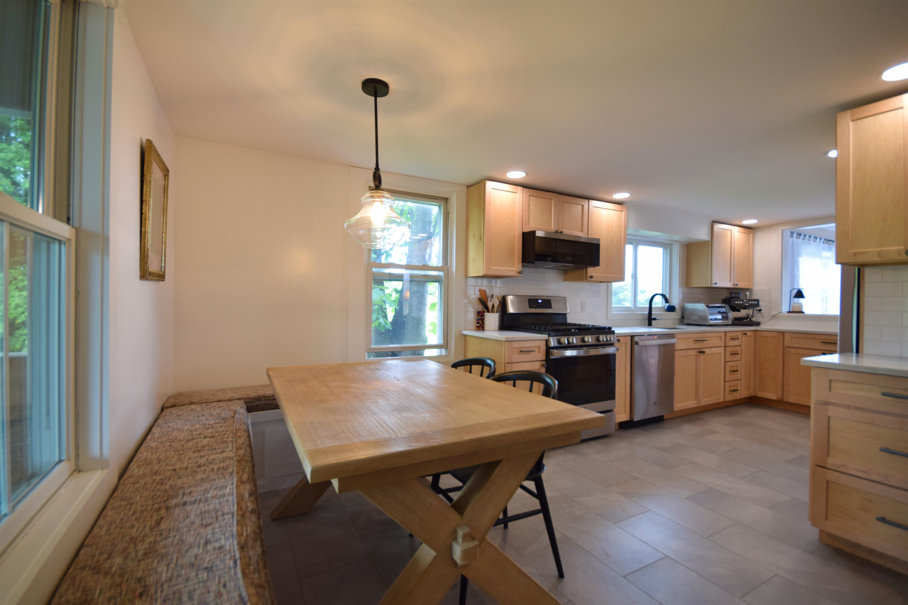 2835 Mountain View Road