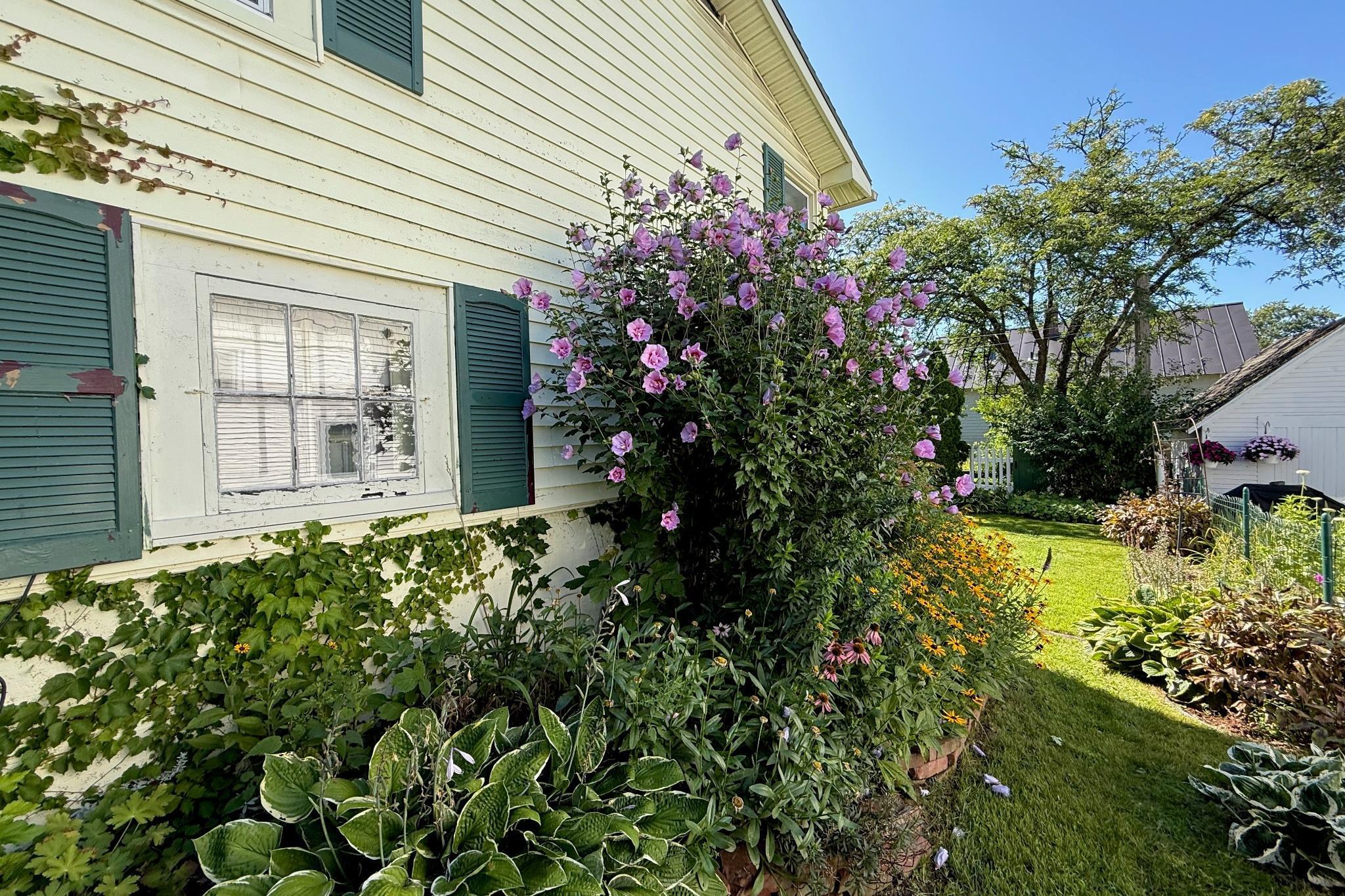 21 Adams Court