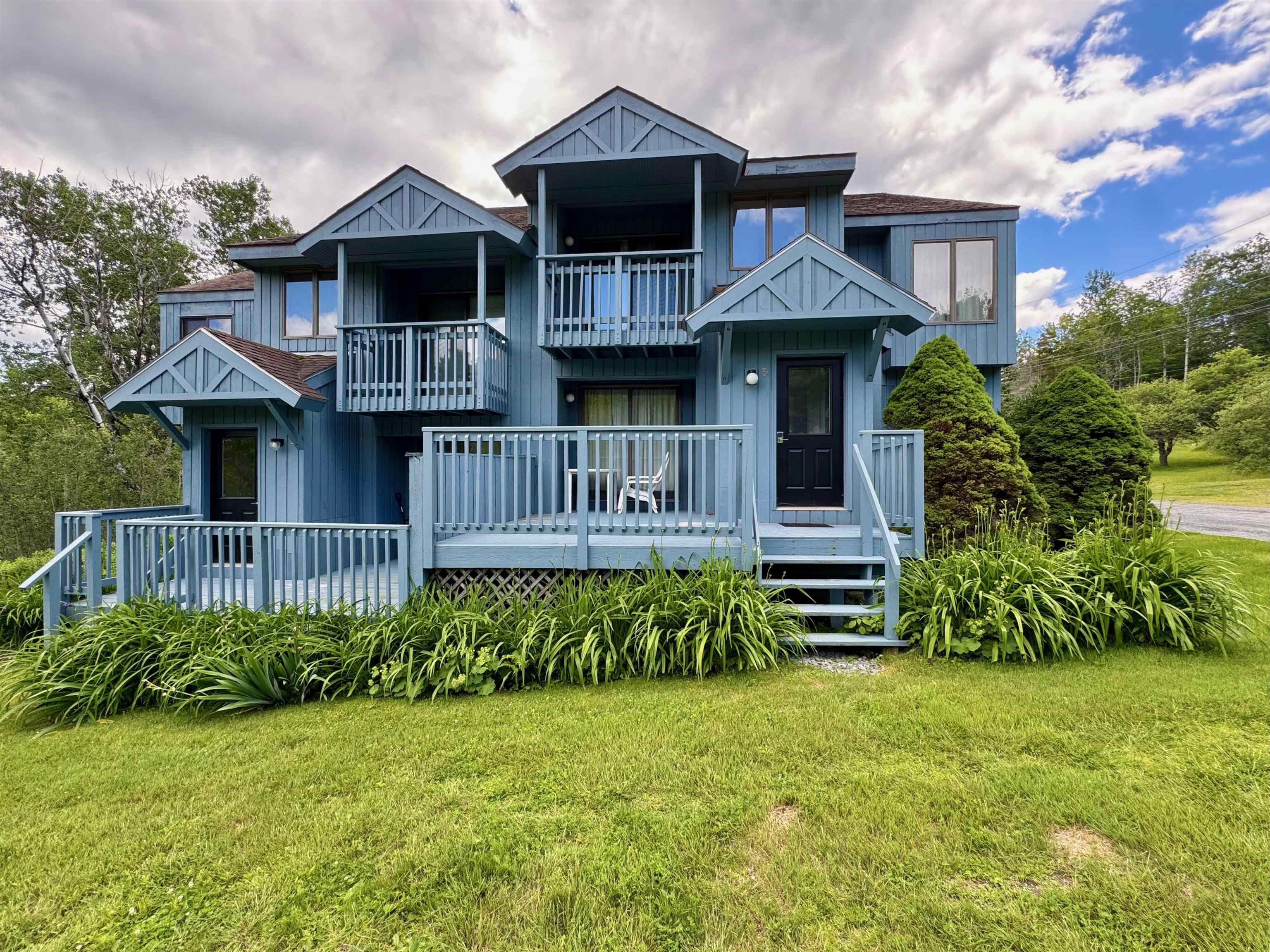 50 Crosstown Road