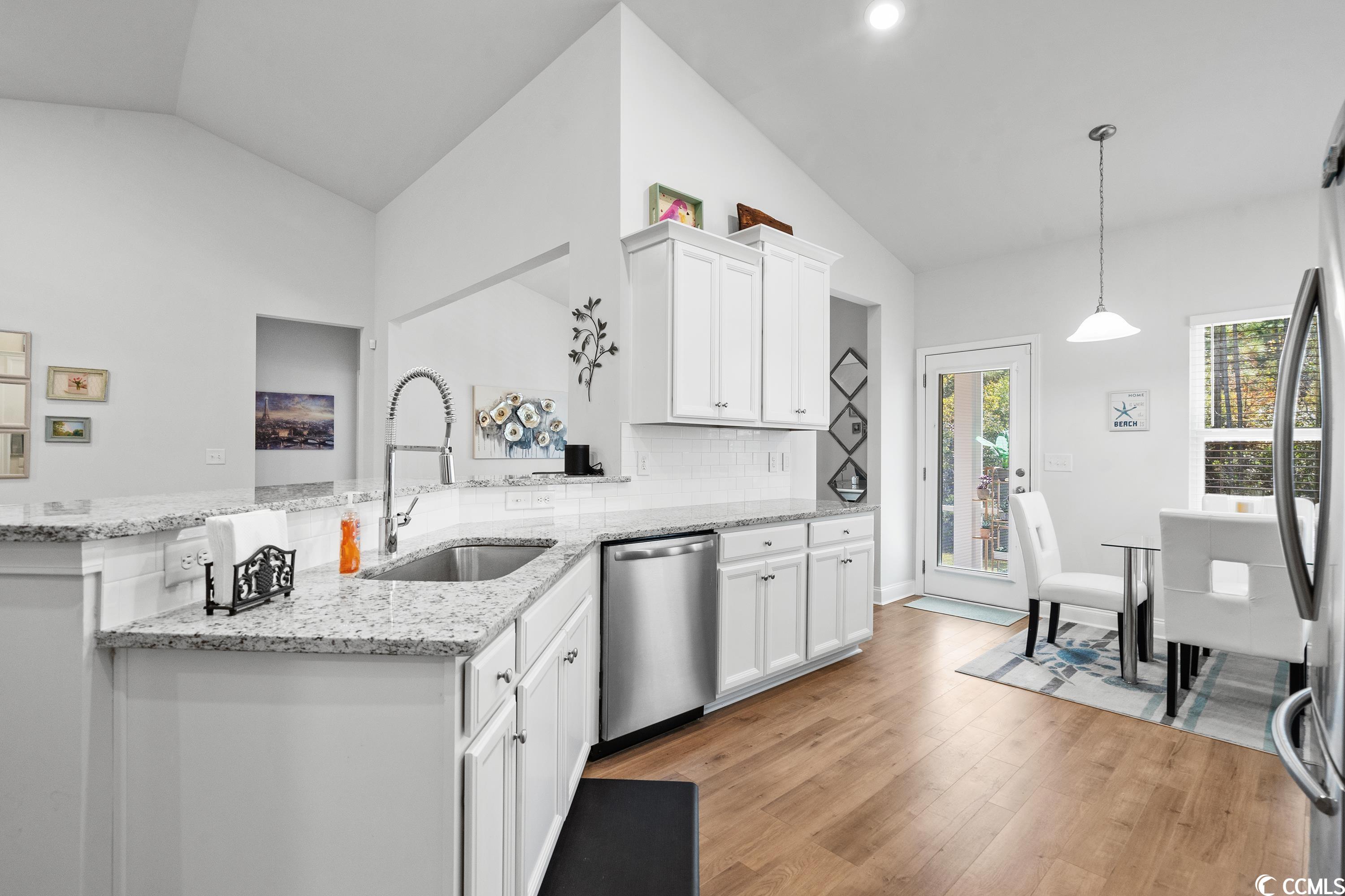 5313 Abbey Park Loop
