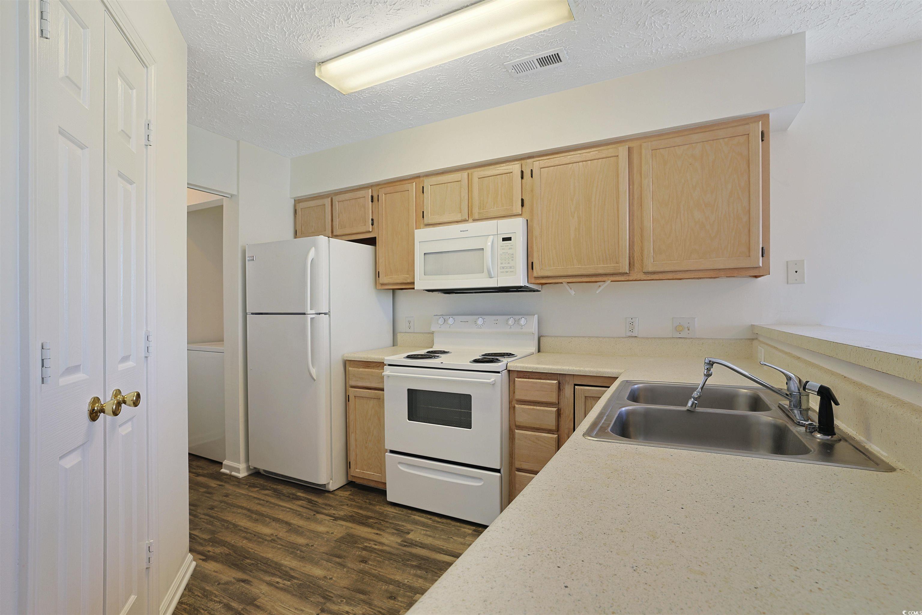 573 Blue River Ct. Unit: 8-D