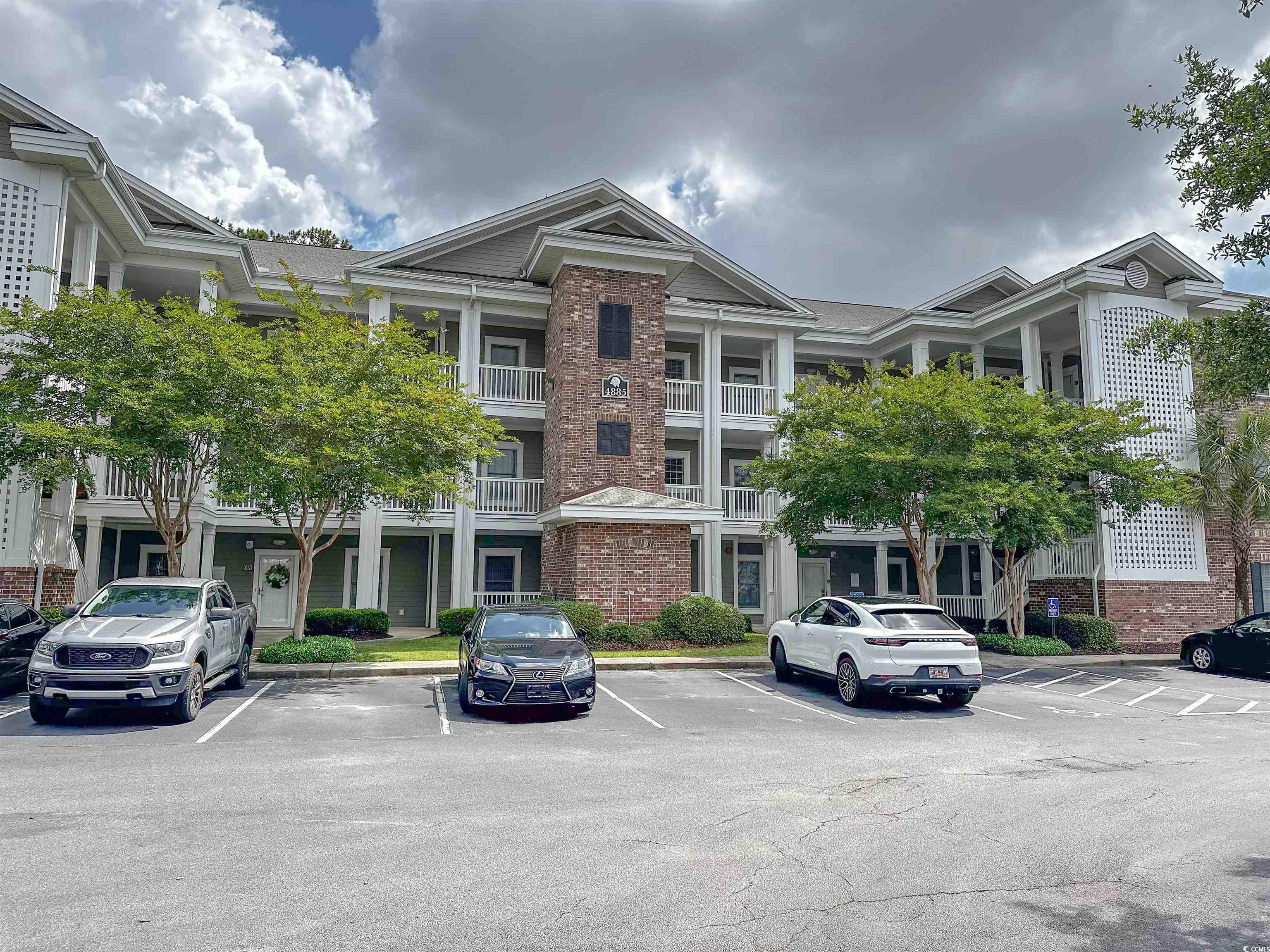 4885 Magnolia Pointe Ln. Unit: 301