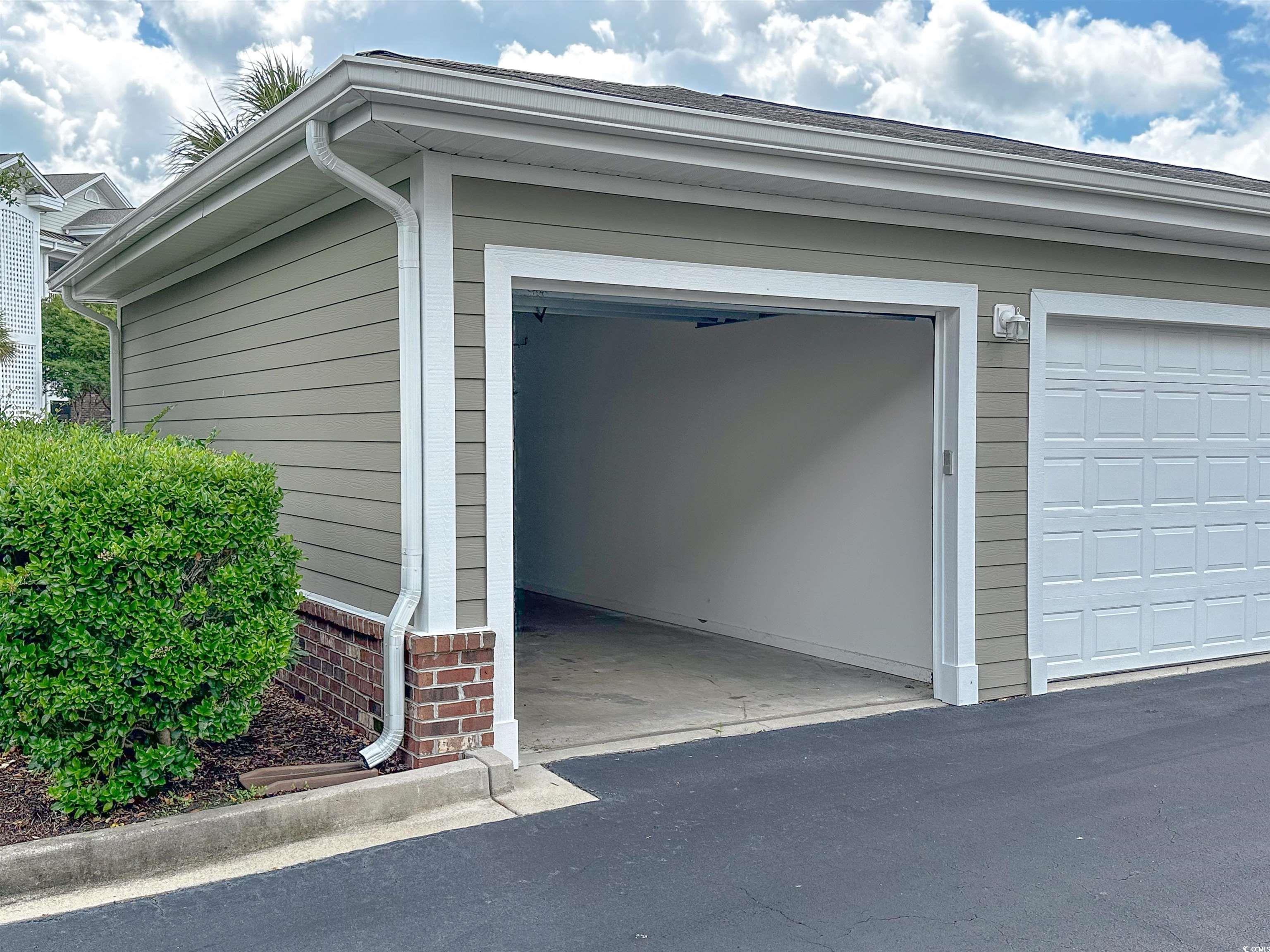4885 Magnolia Pointe Ln. Unit: 28-A