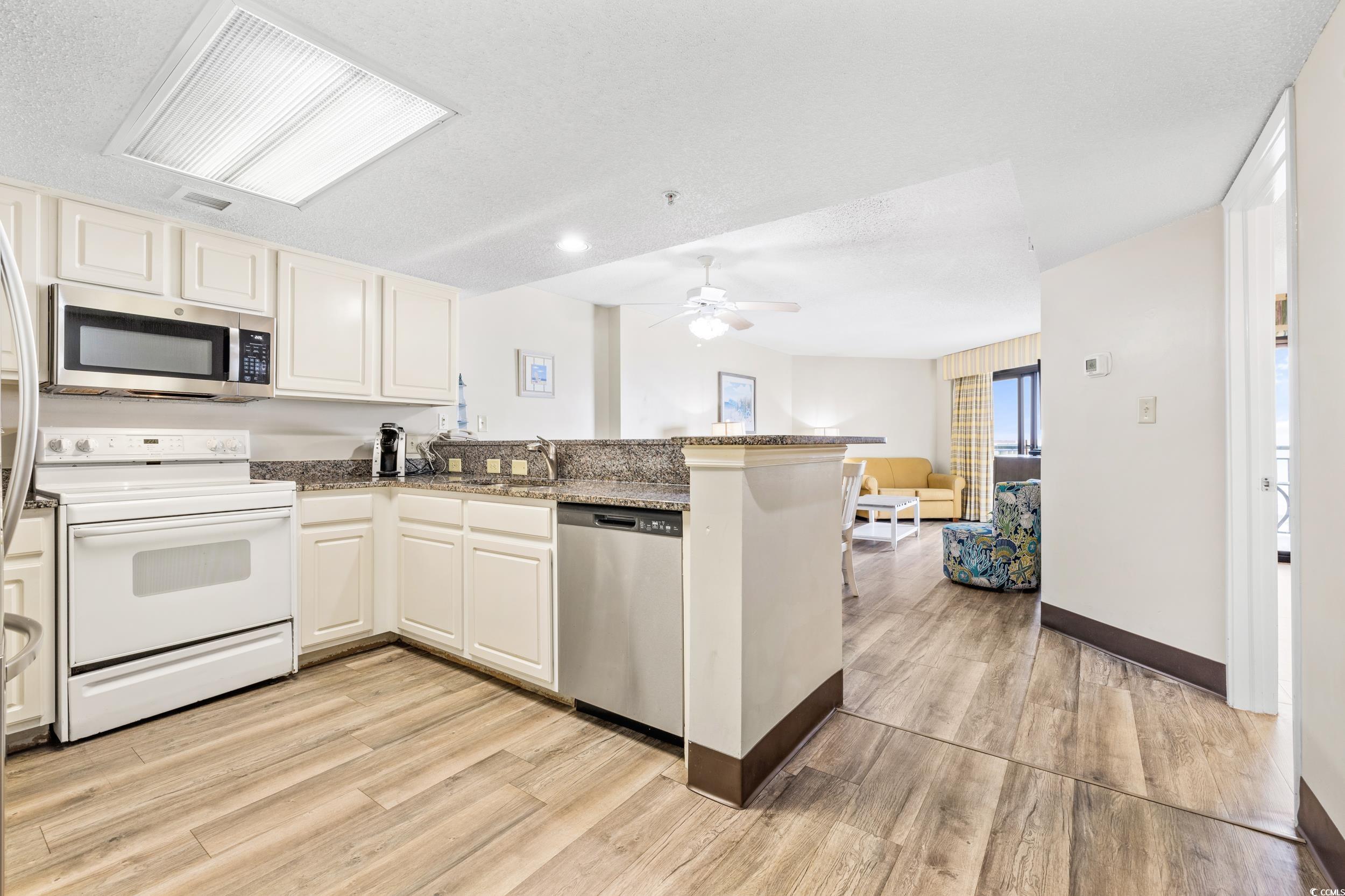 205 N 74th Ave. N Unit: 1408