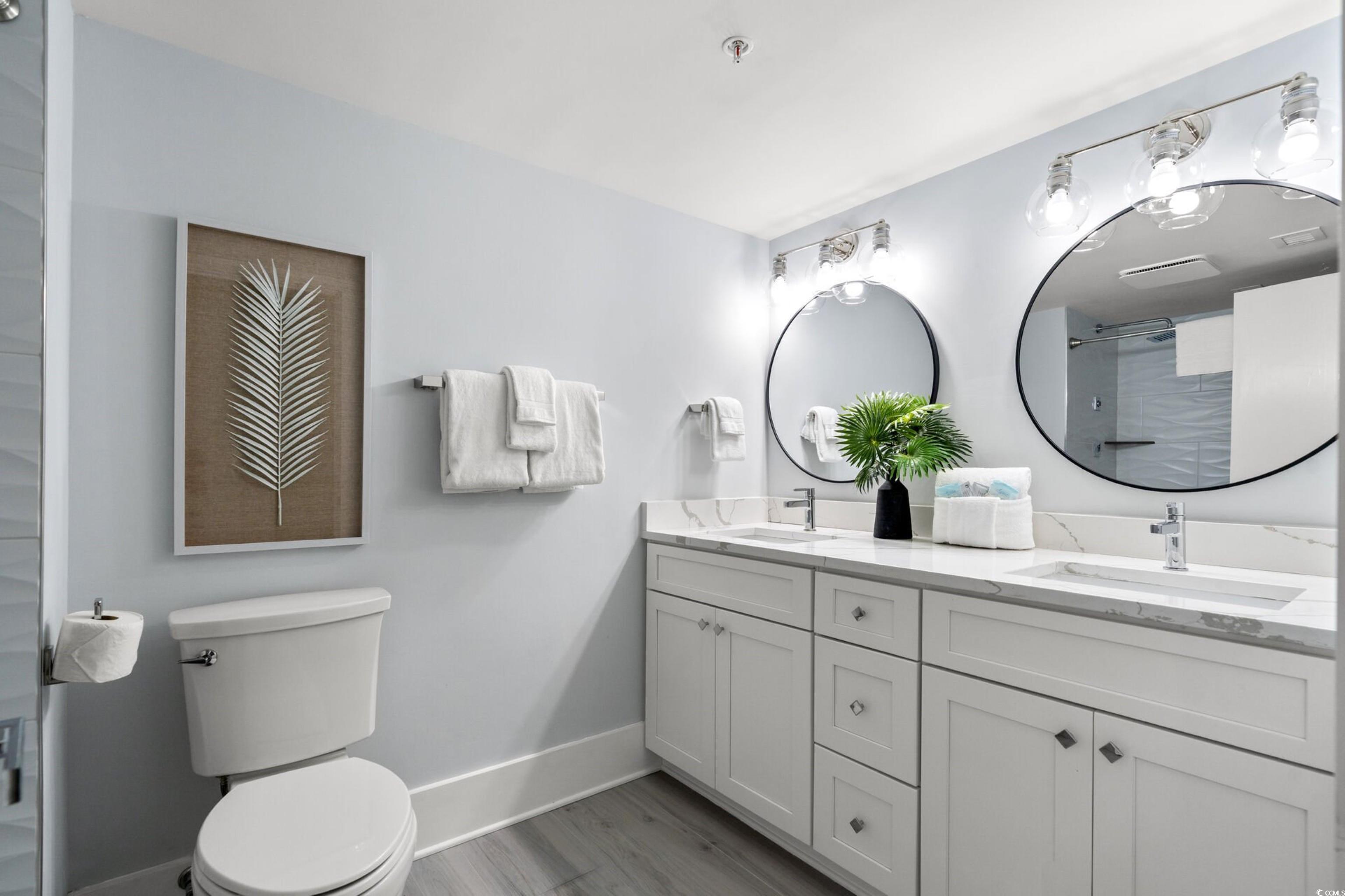 9840 Queensway Blvd. Unit: 1606/1607