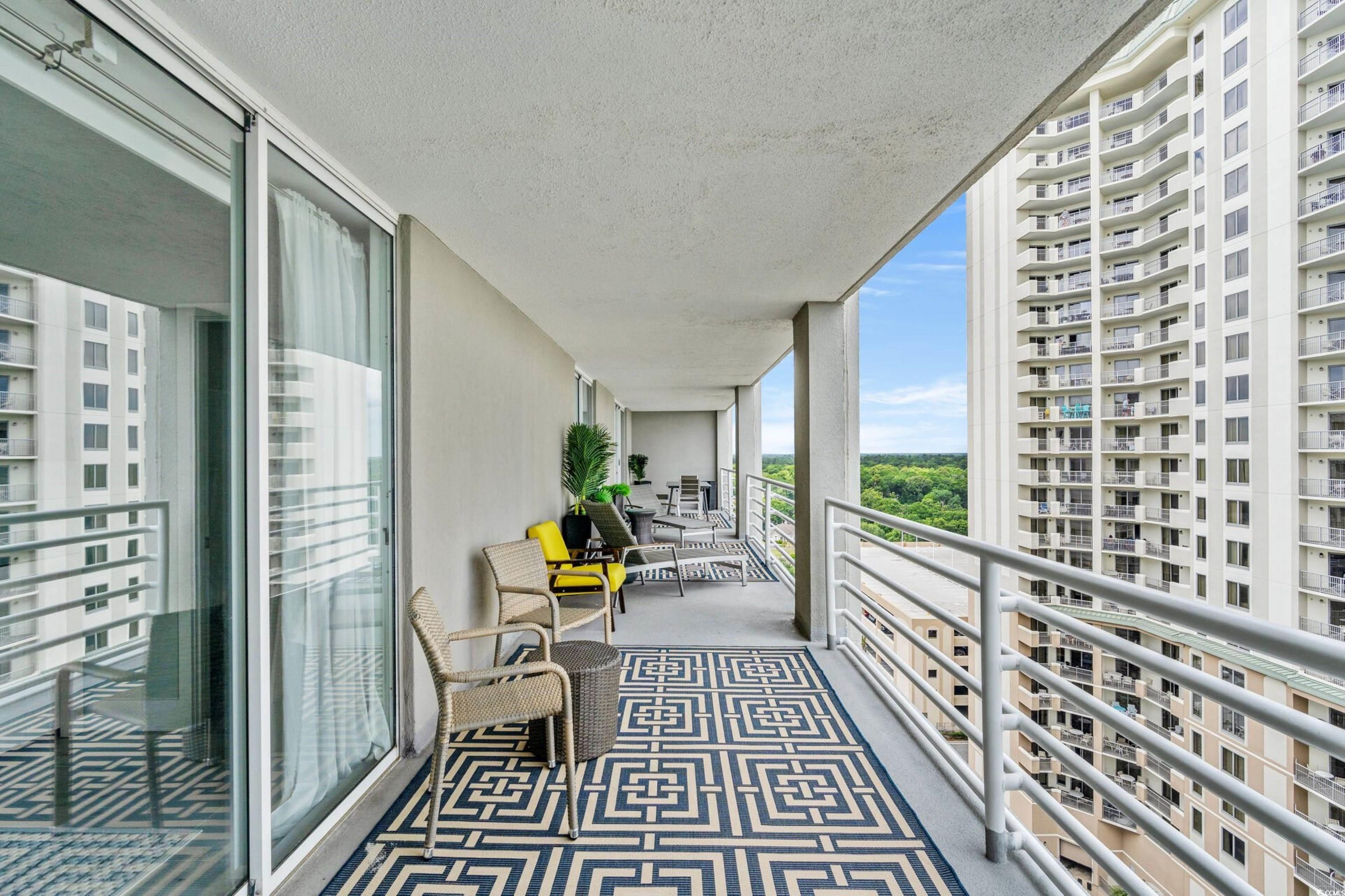 9840 Queensway Blvd. Unit: 1606/1607