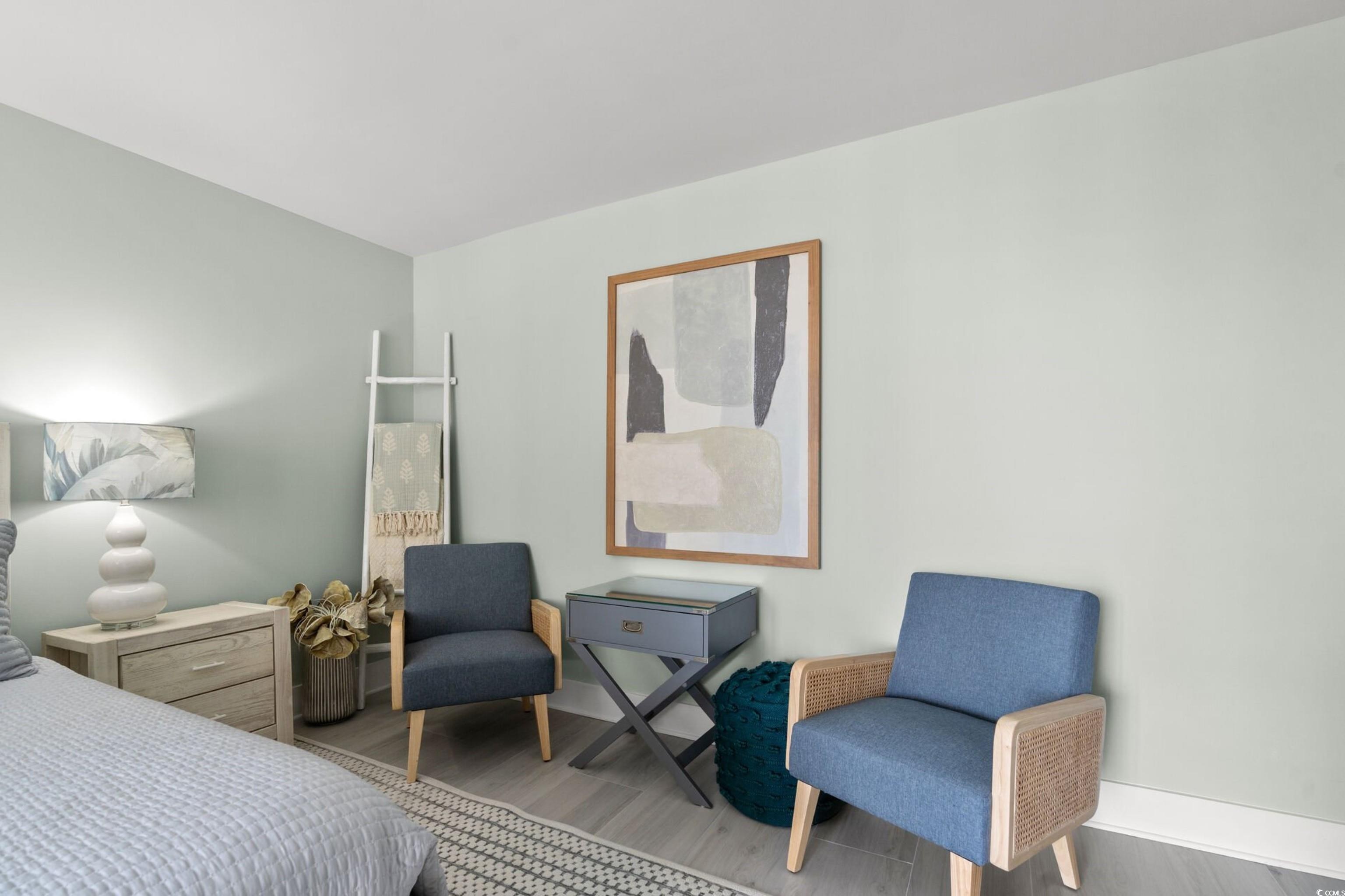 9840 Queensway Blvd. Unit: 1606/1607