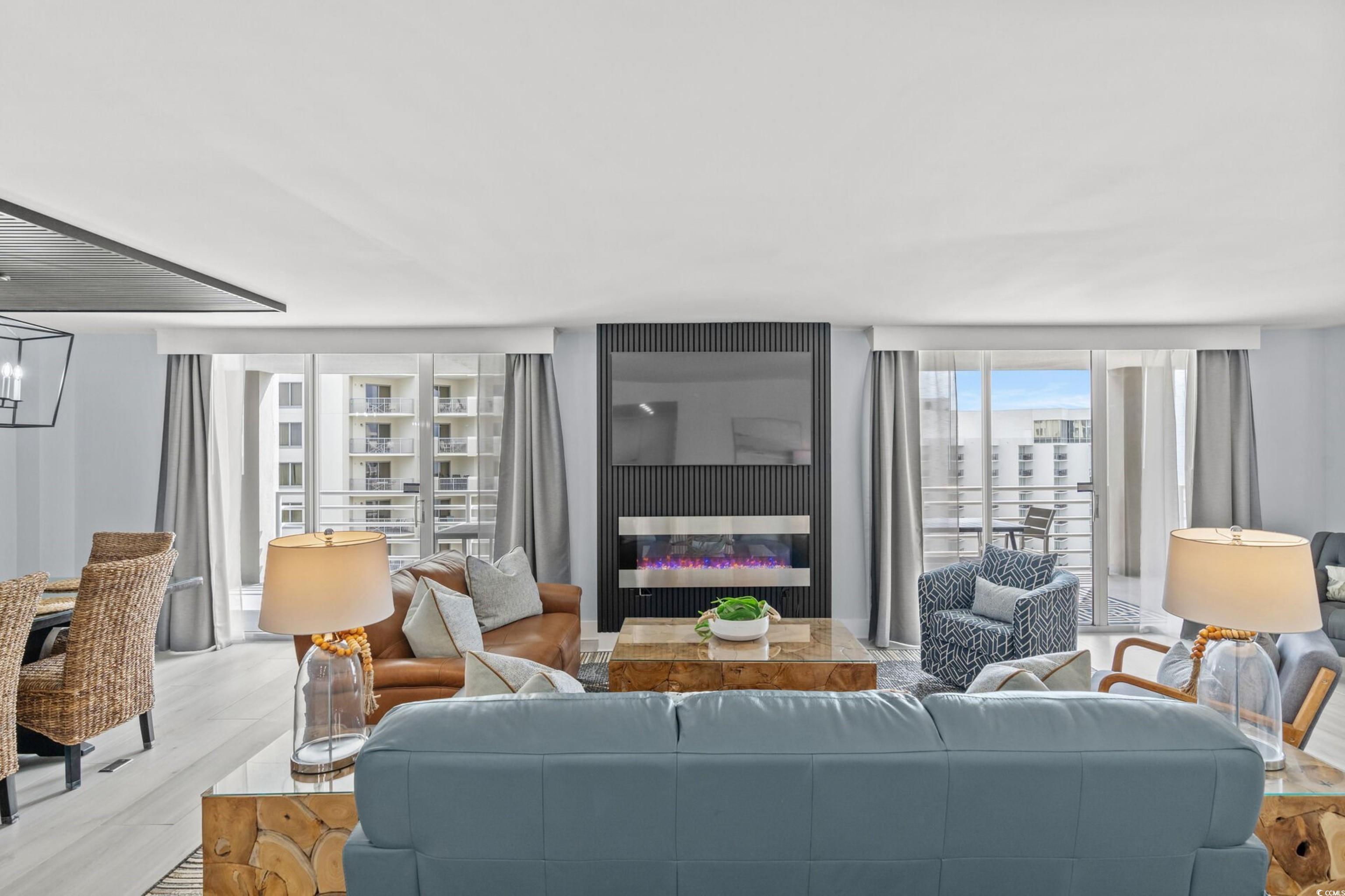 9840 Queensway Blvd. Unit: 1606/1607