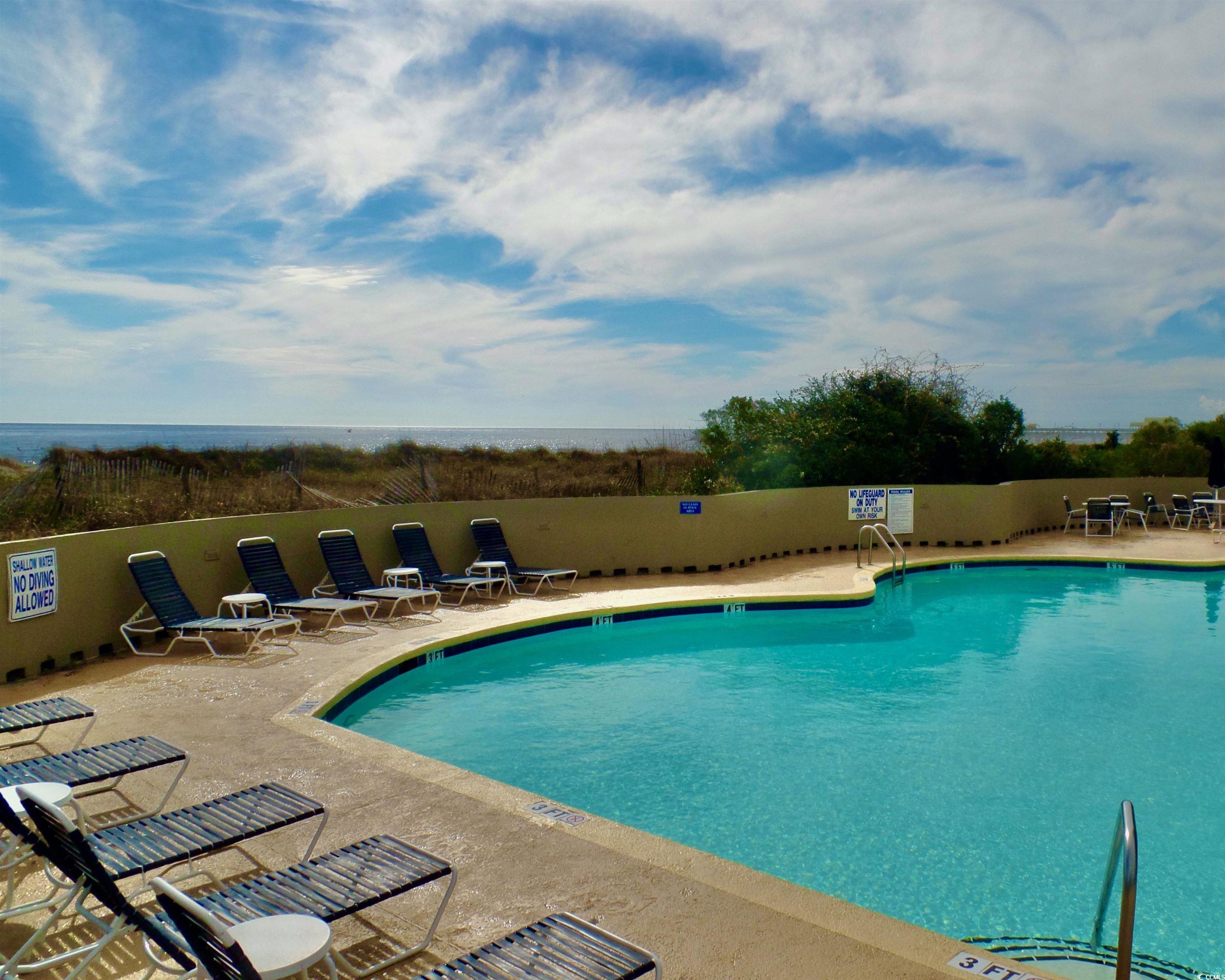 9840 Queensway Blvd. Unit: 1606/1607