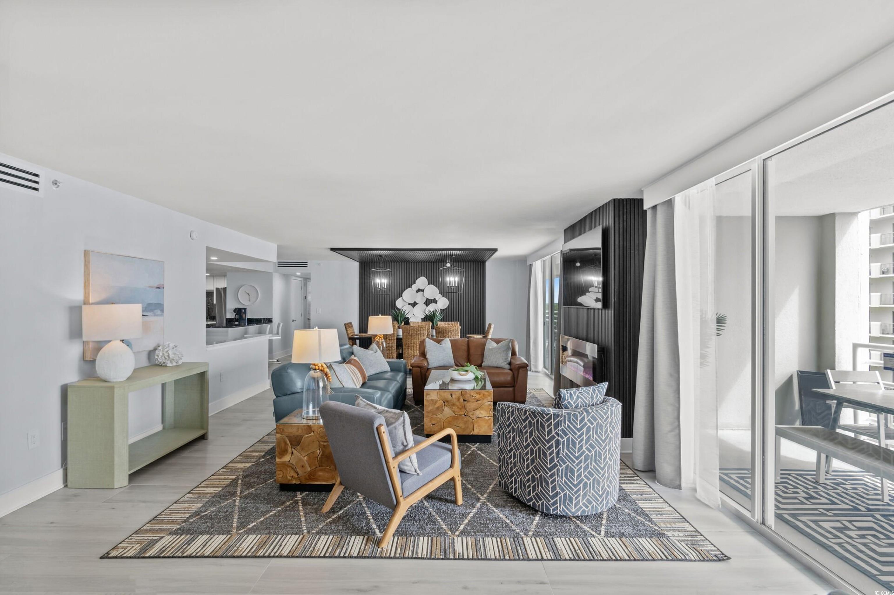 9840 Queensway Blvd. Unit: 1606/1607