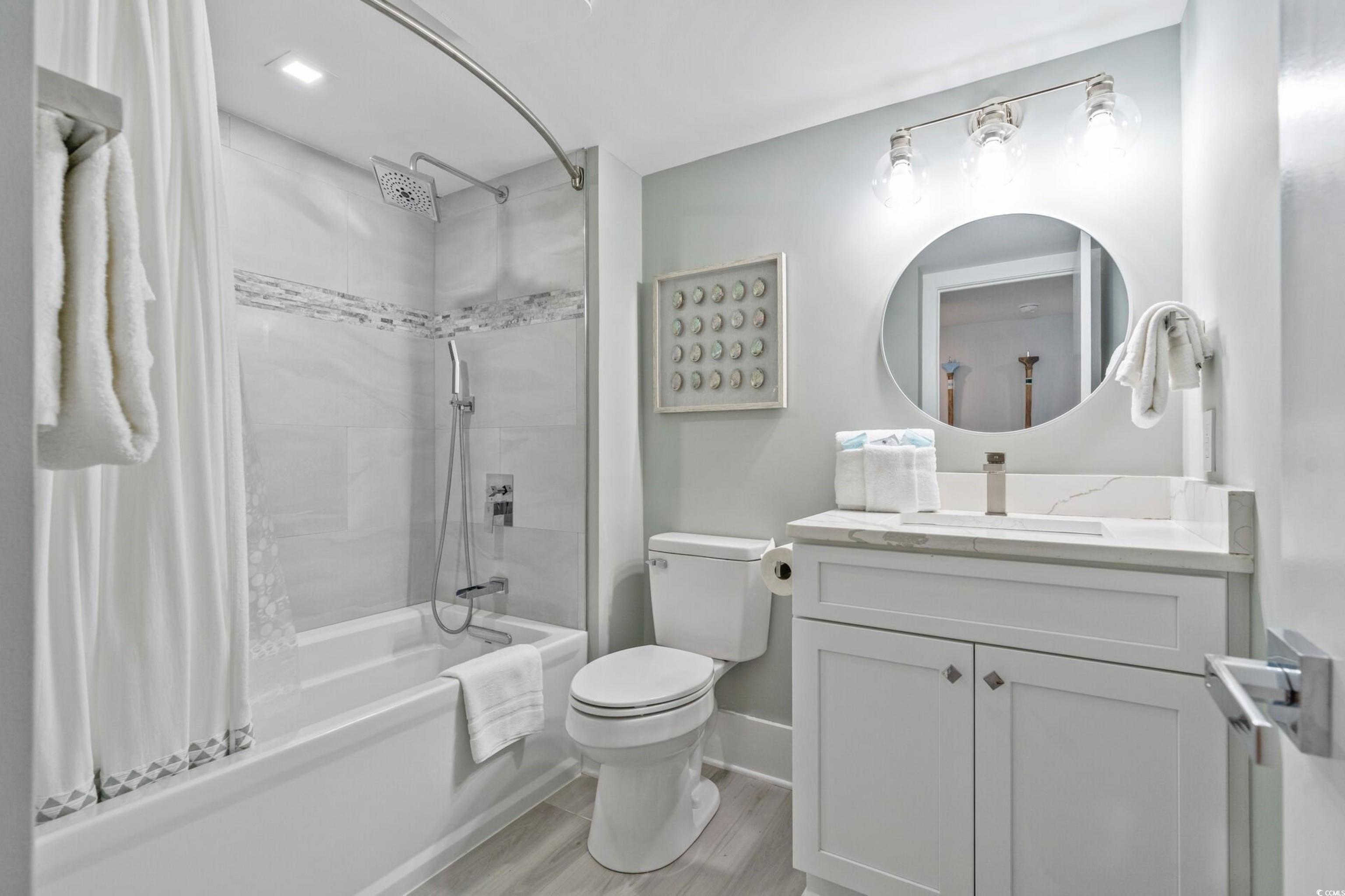 9840 Queensway Blvd. Unit: 1606/1607