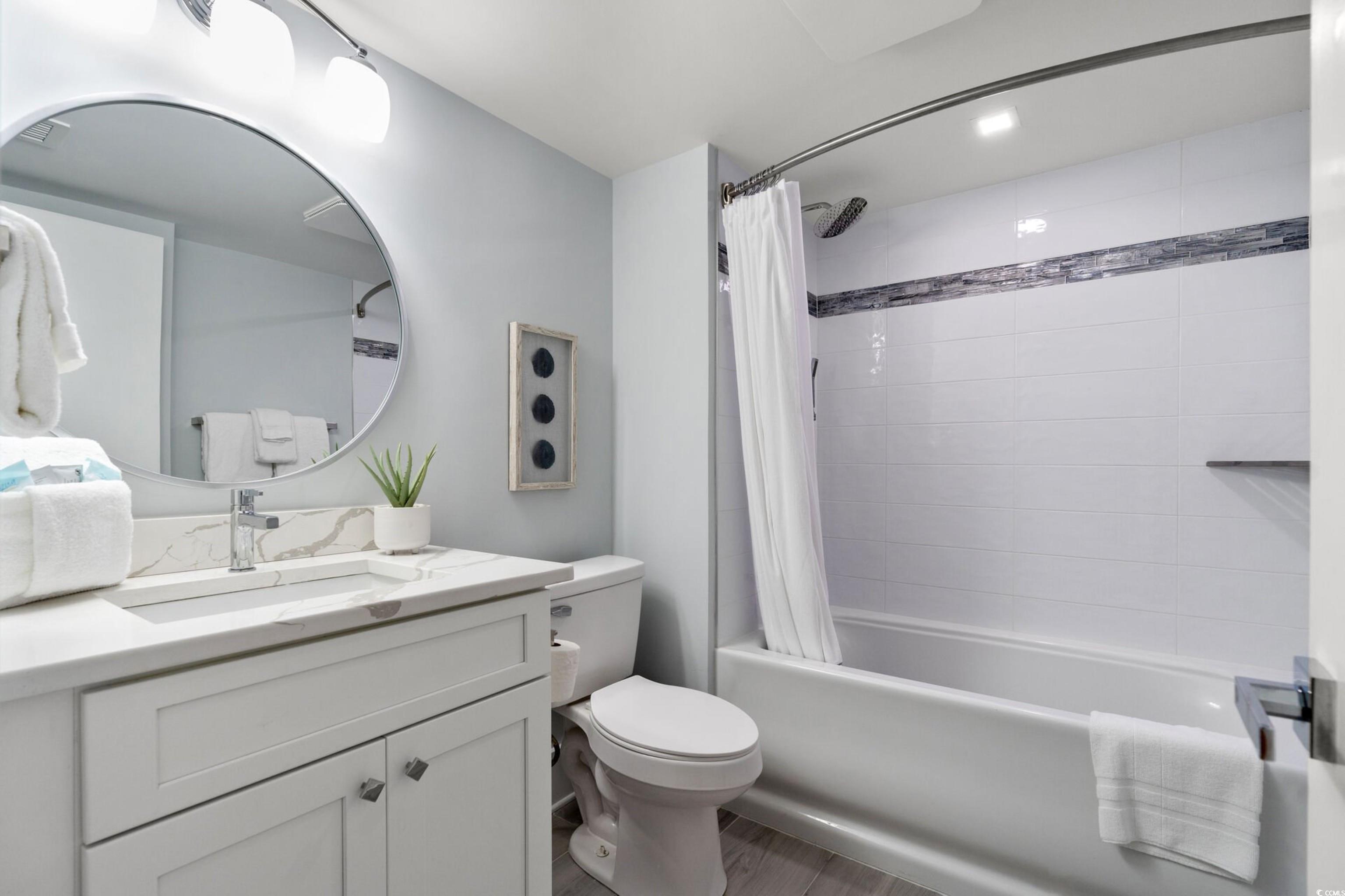 9840 Queensway Blvd. Unit: 1606/1607