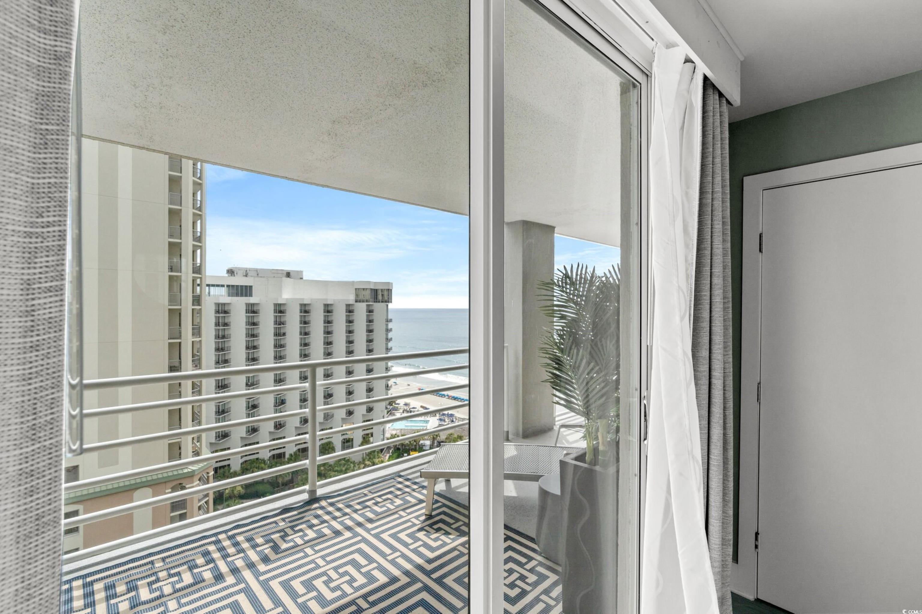 9840 Queensway Blvd. Unit: 1606/1607