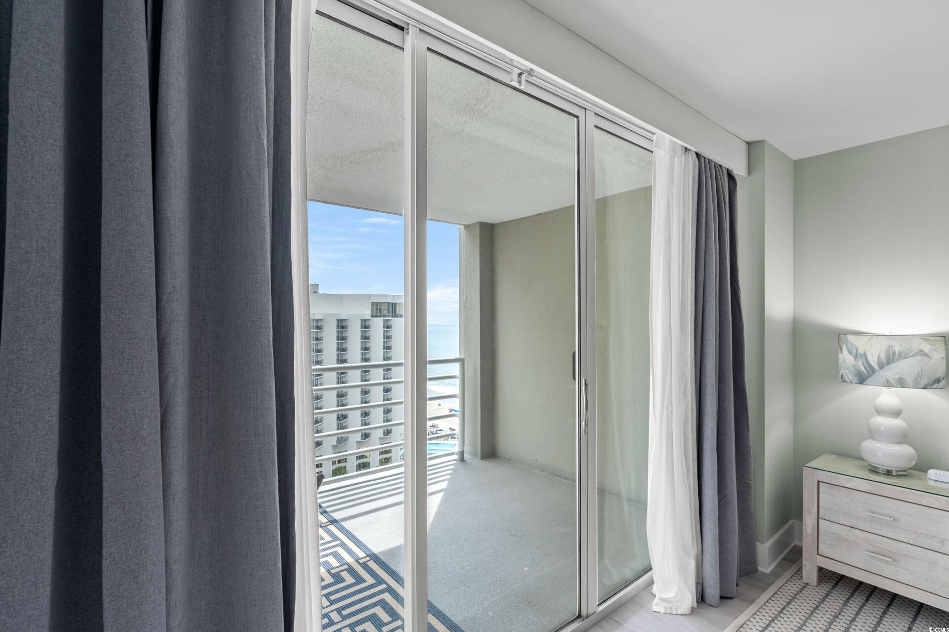 9840 Queensway Blvd. Unit: 1606/1607