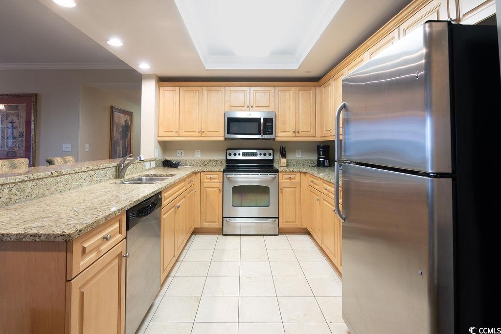 9994 Beach Club Dr. Unit: 605