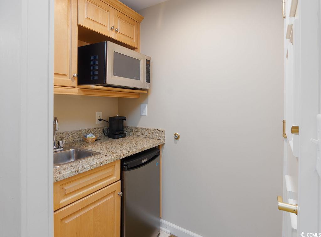 9994 Beach Club Dr. Unit: 605